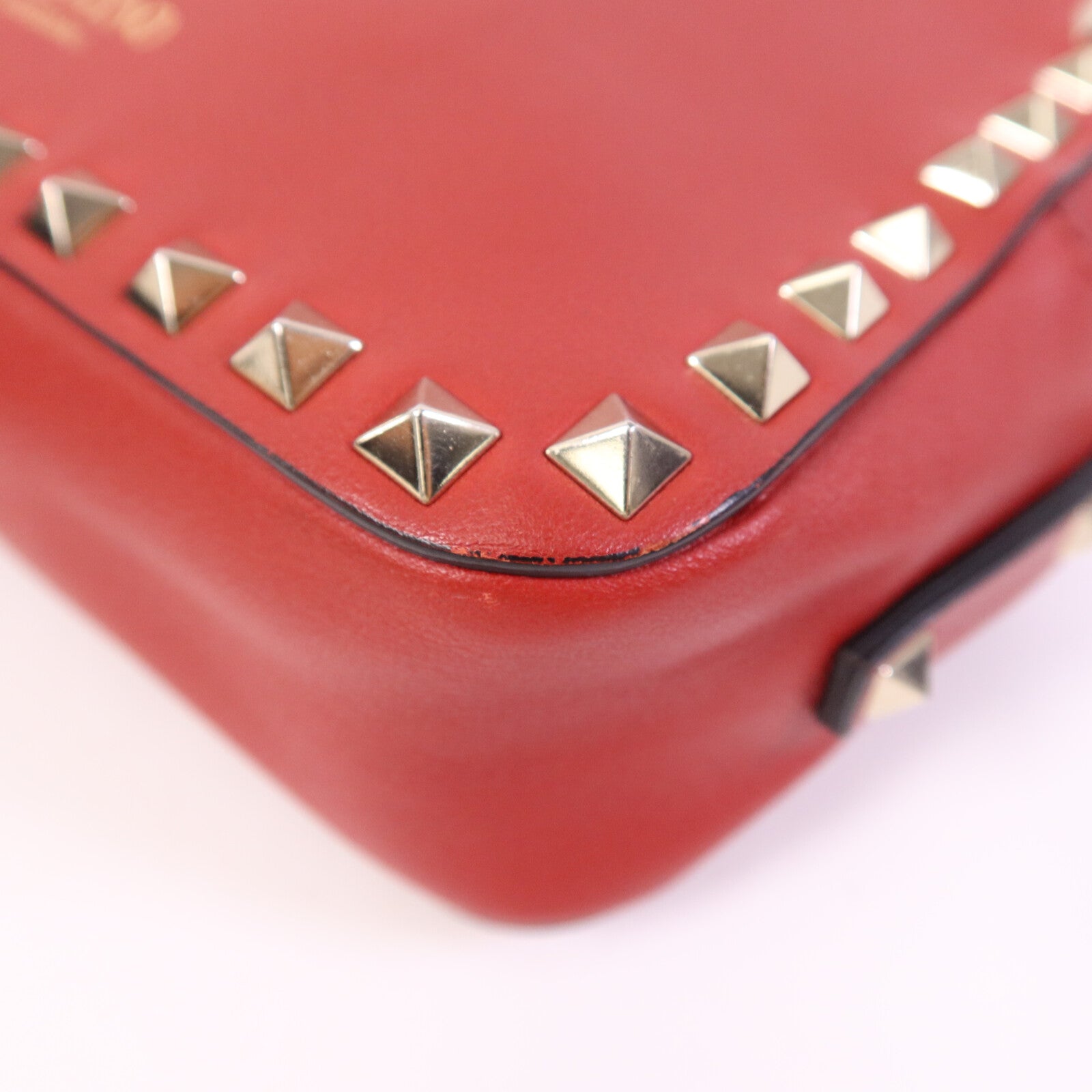 Valentino 牛皮皮革Garavani Rockstud Crossbody Bag金扣肩背袋