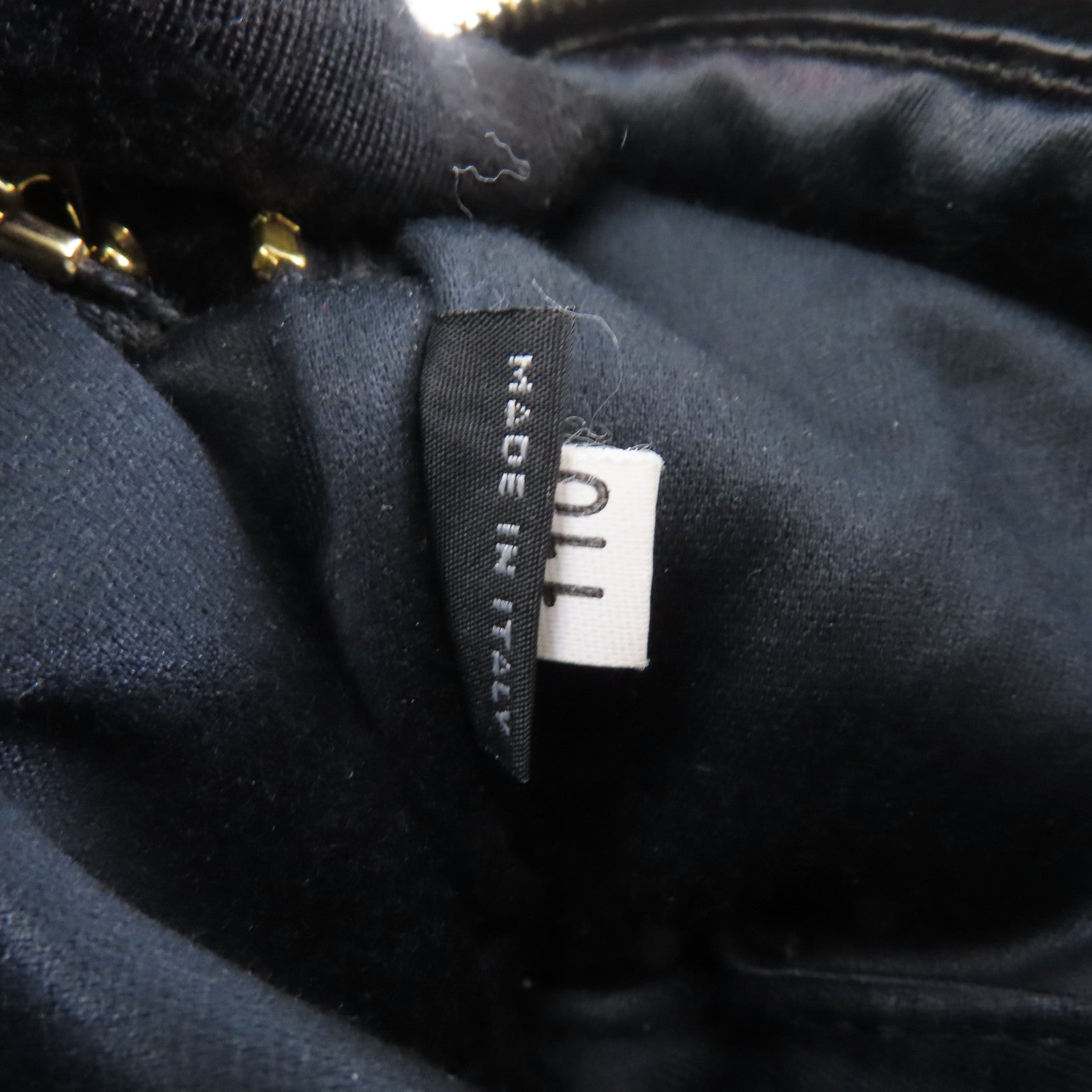 Miu Miu 羊皮皮革Shoulder Bag金扣肩背袋黑色