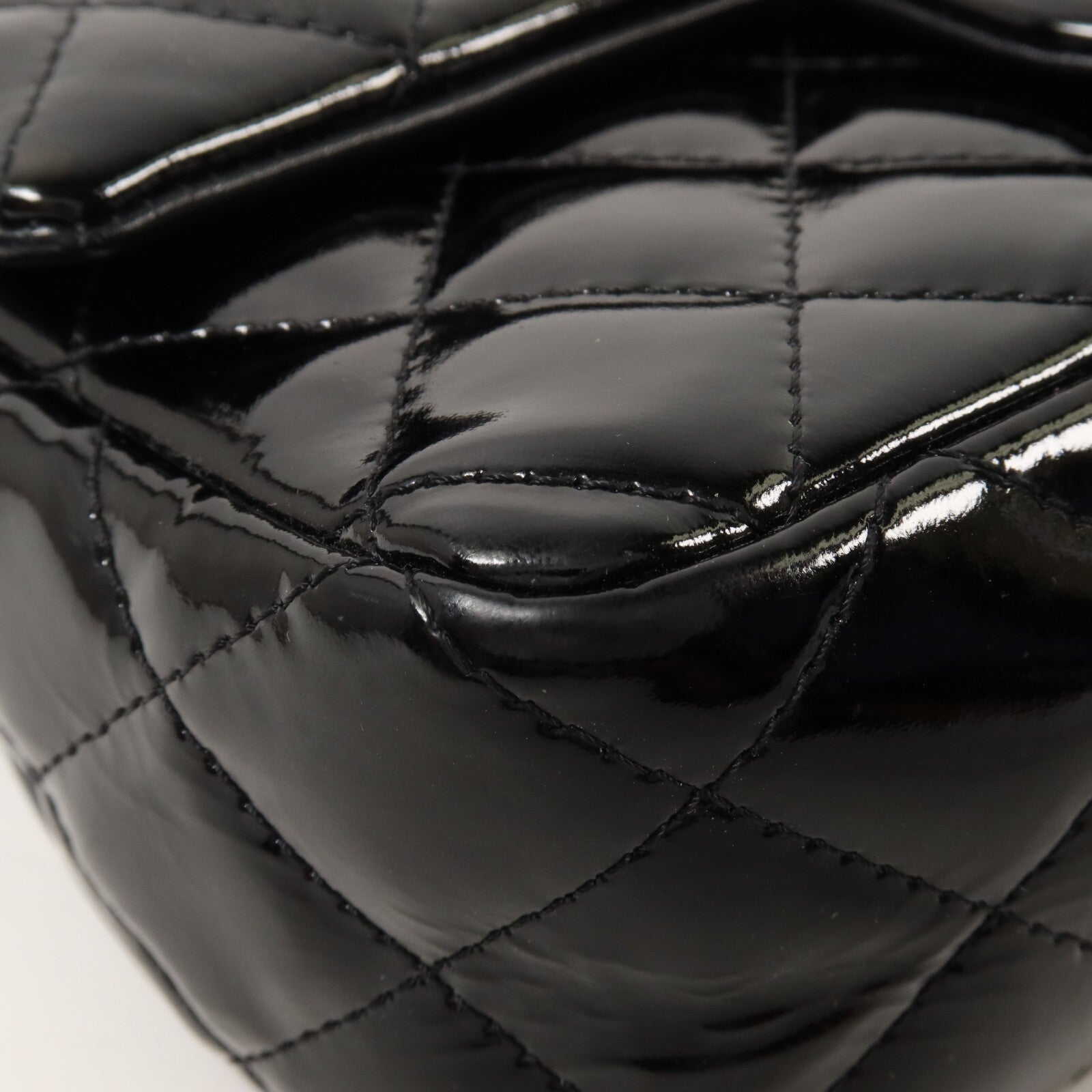 CHANEL 漆皮皮革Mini Classic 20鏈帶肩背袋