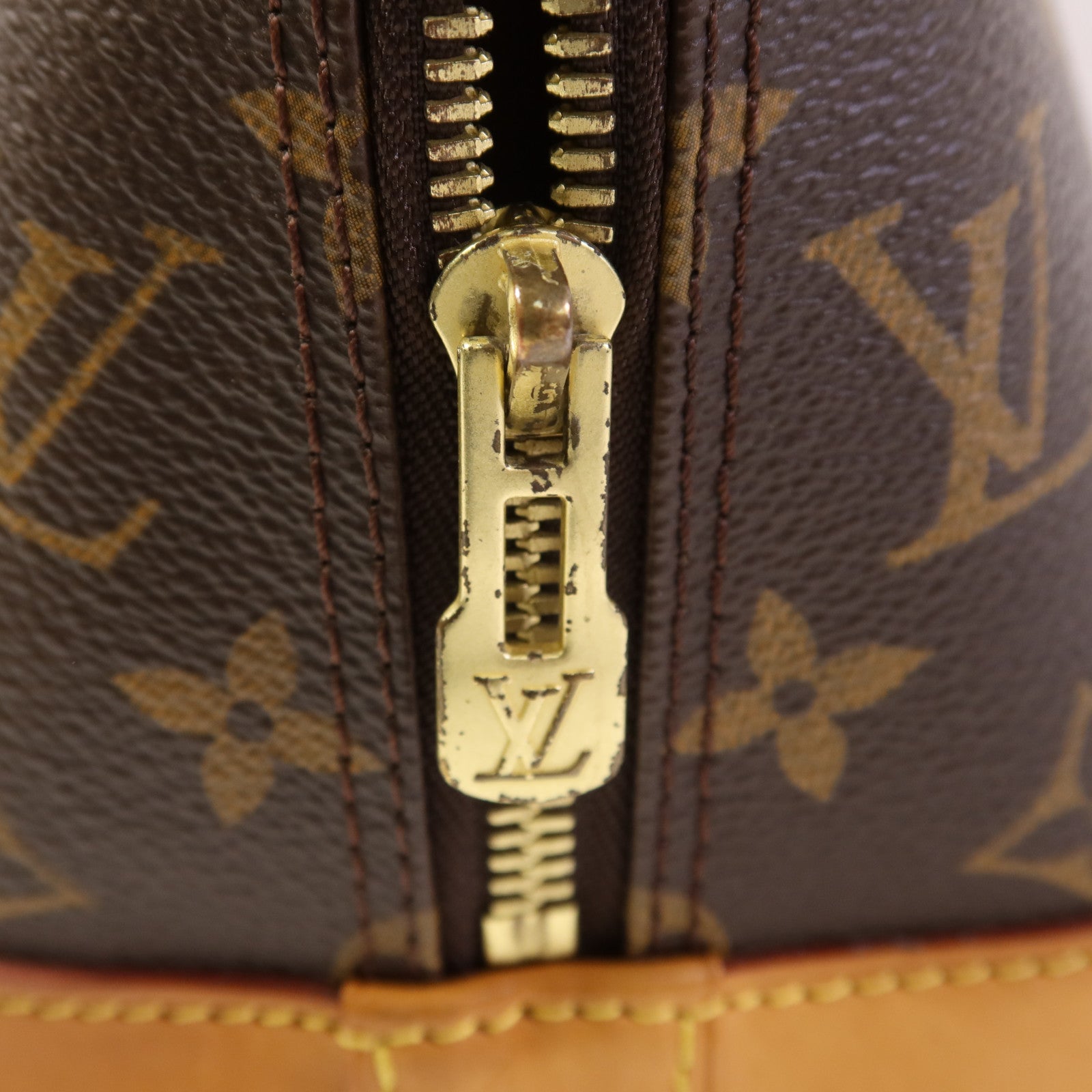 LOUIS VUITTON Monogram Alma金扣手挽袋