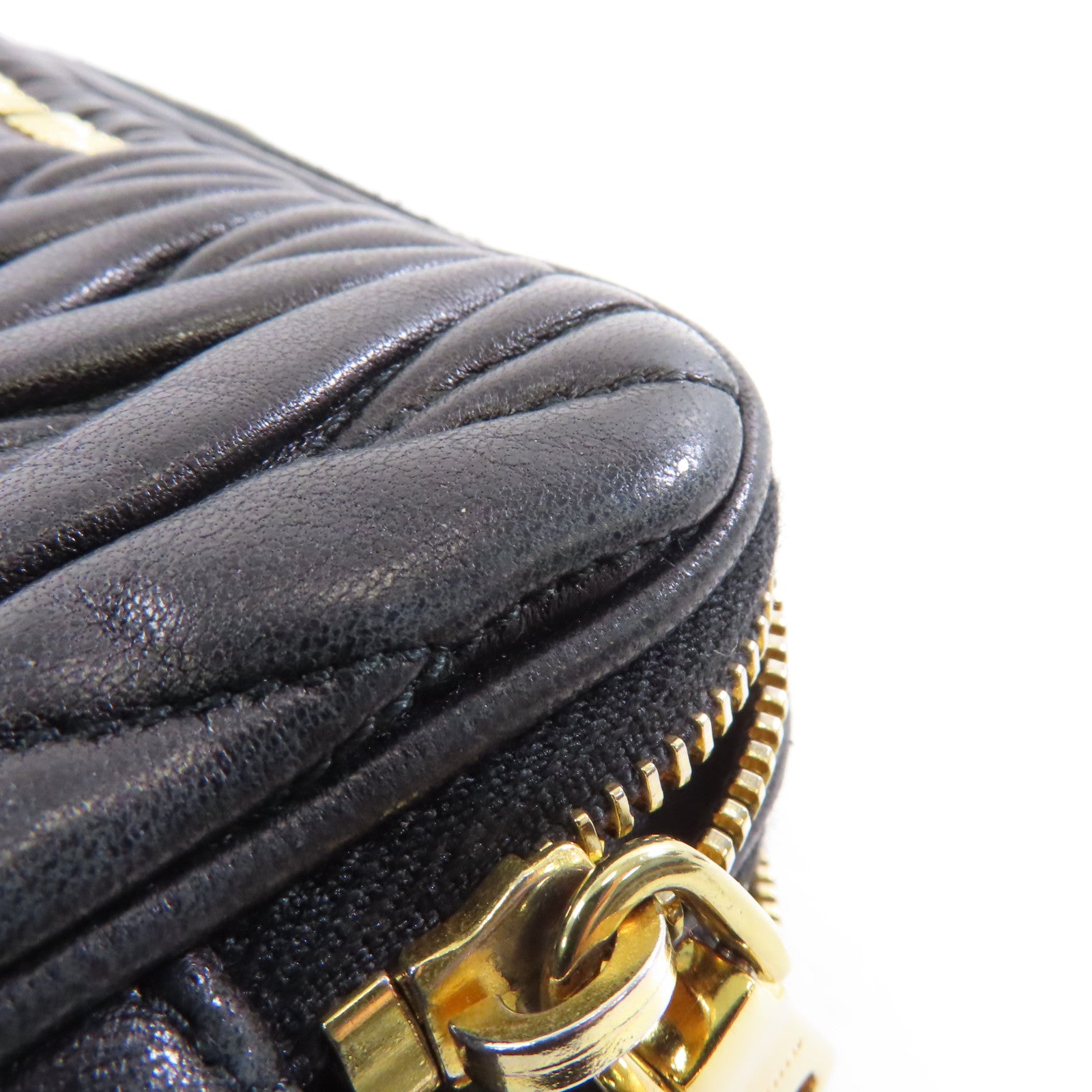 Miu Miu 羊皮皮革Shoulder Bag金扣肩背袋黑色