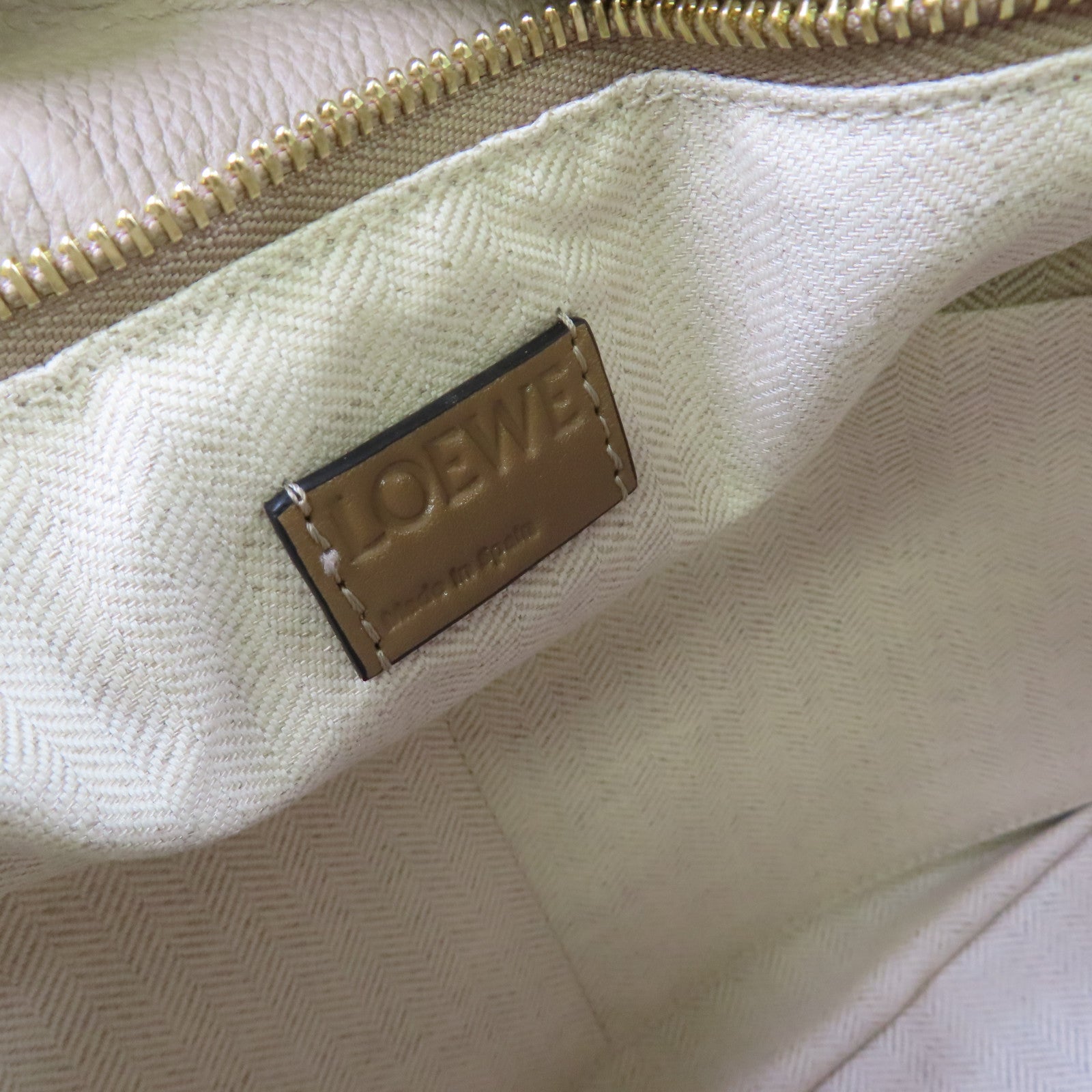 LOEWE 牛皮皮革Puzzle 2Way Shoulder Bag銀扣手挽肩背兩用袋杏色