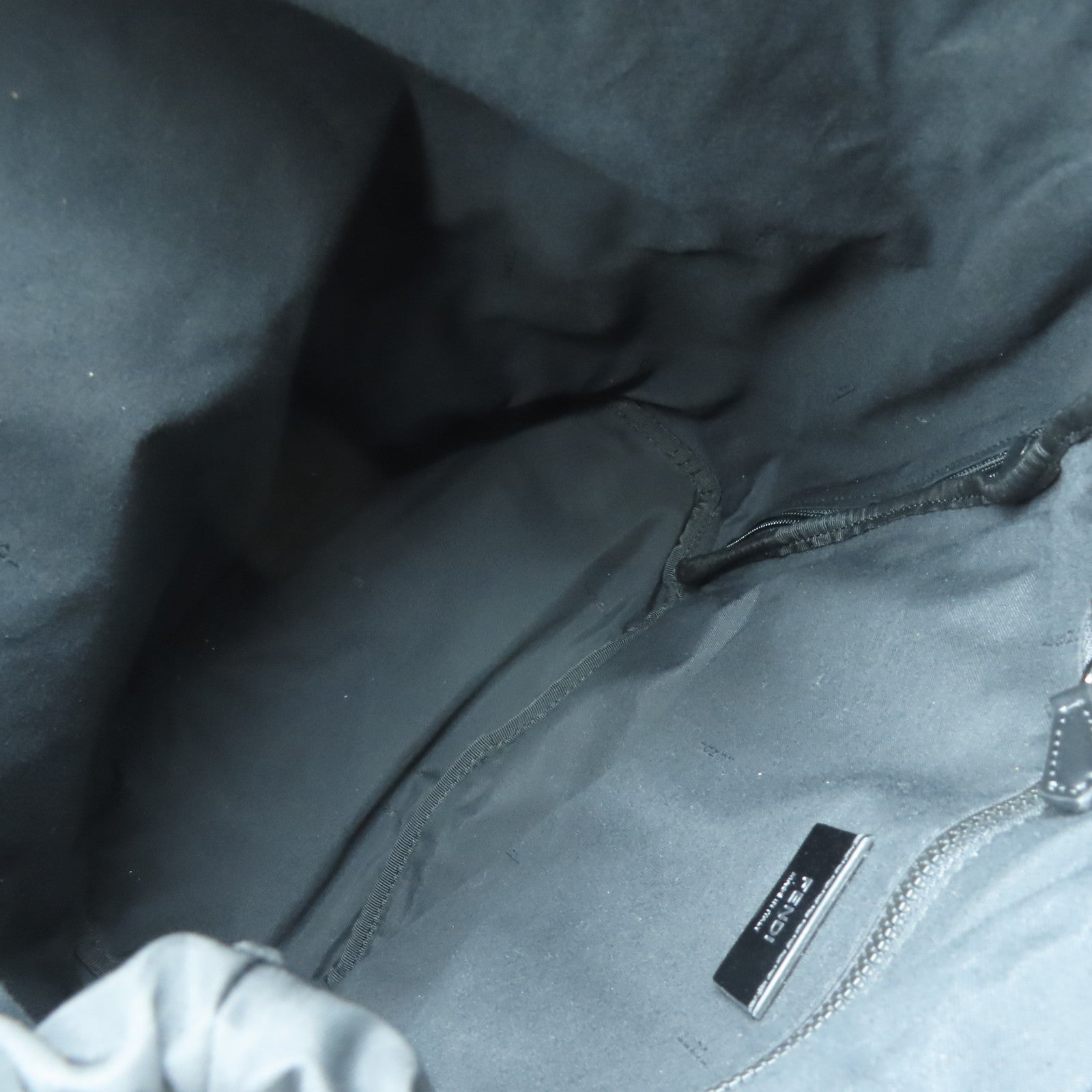 FENDI 【激減優惠】帆布Strike Medium Backpack銀扣背包深藍色