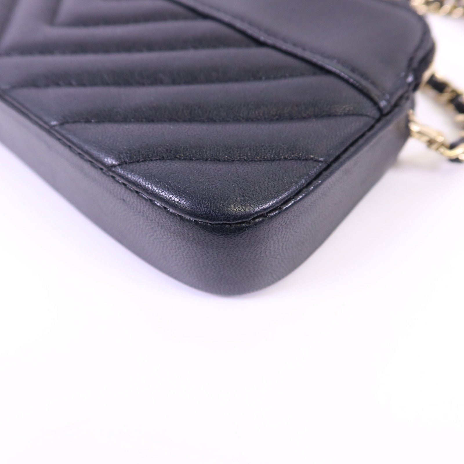CHANEL 牛皮皮革Shoulder Bag金扣鏈帶肩背袋