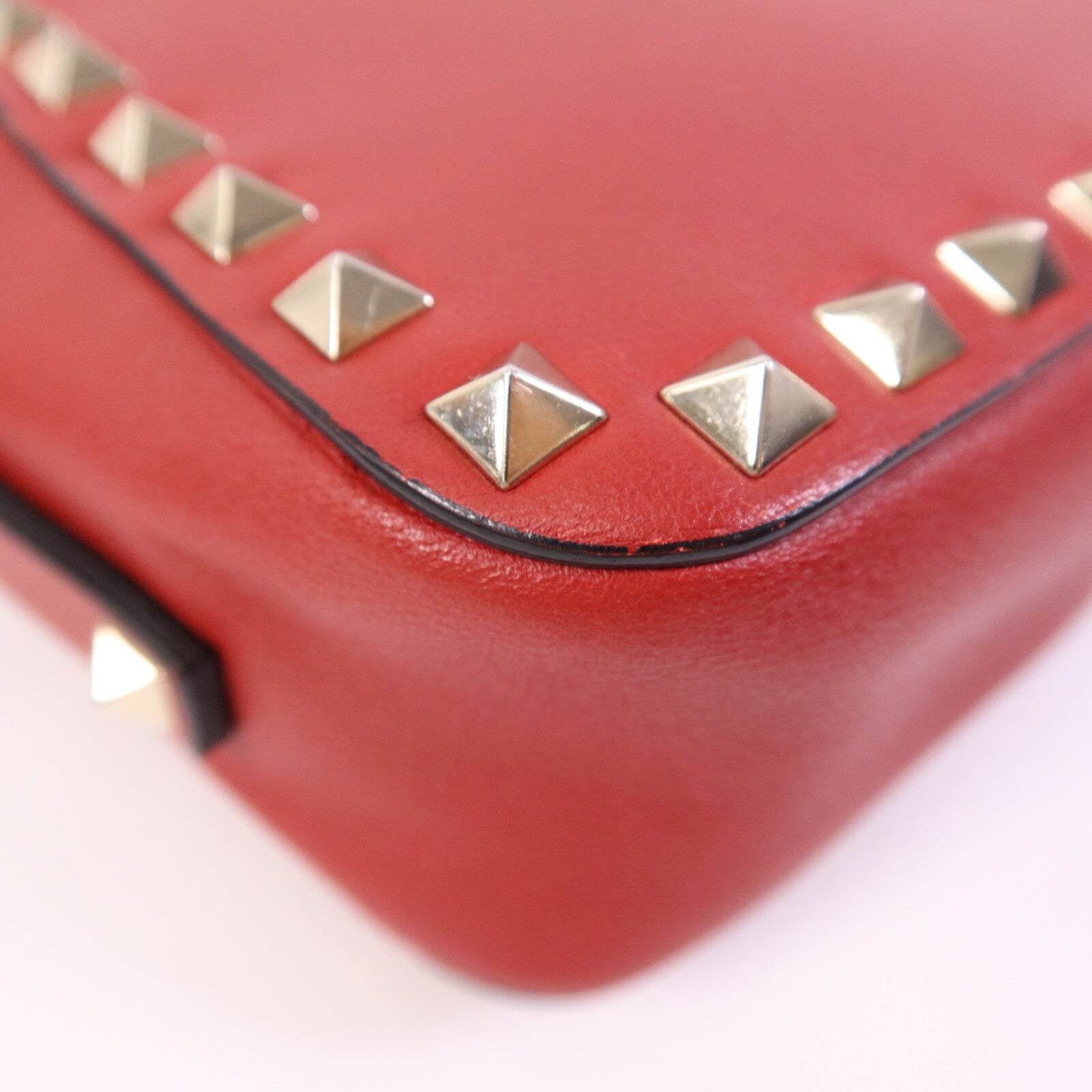 Valentino 牛皮皮革Garavani Rockstud Crossbody Bag金扣肩背袋