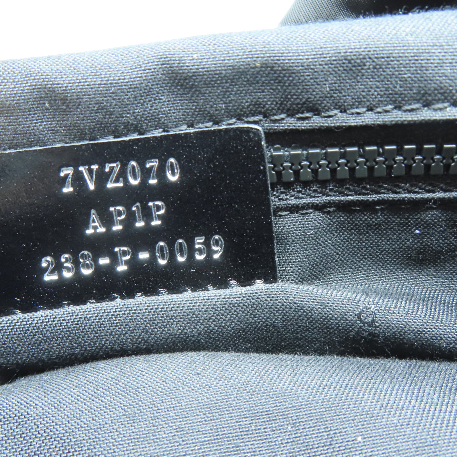 FENDI 【激減優惠】帆布Strike Medium Backpack銀扣背包深藍色