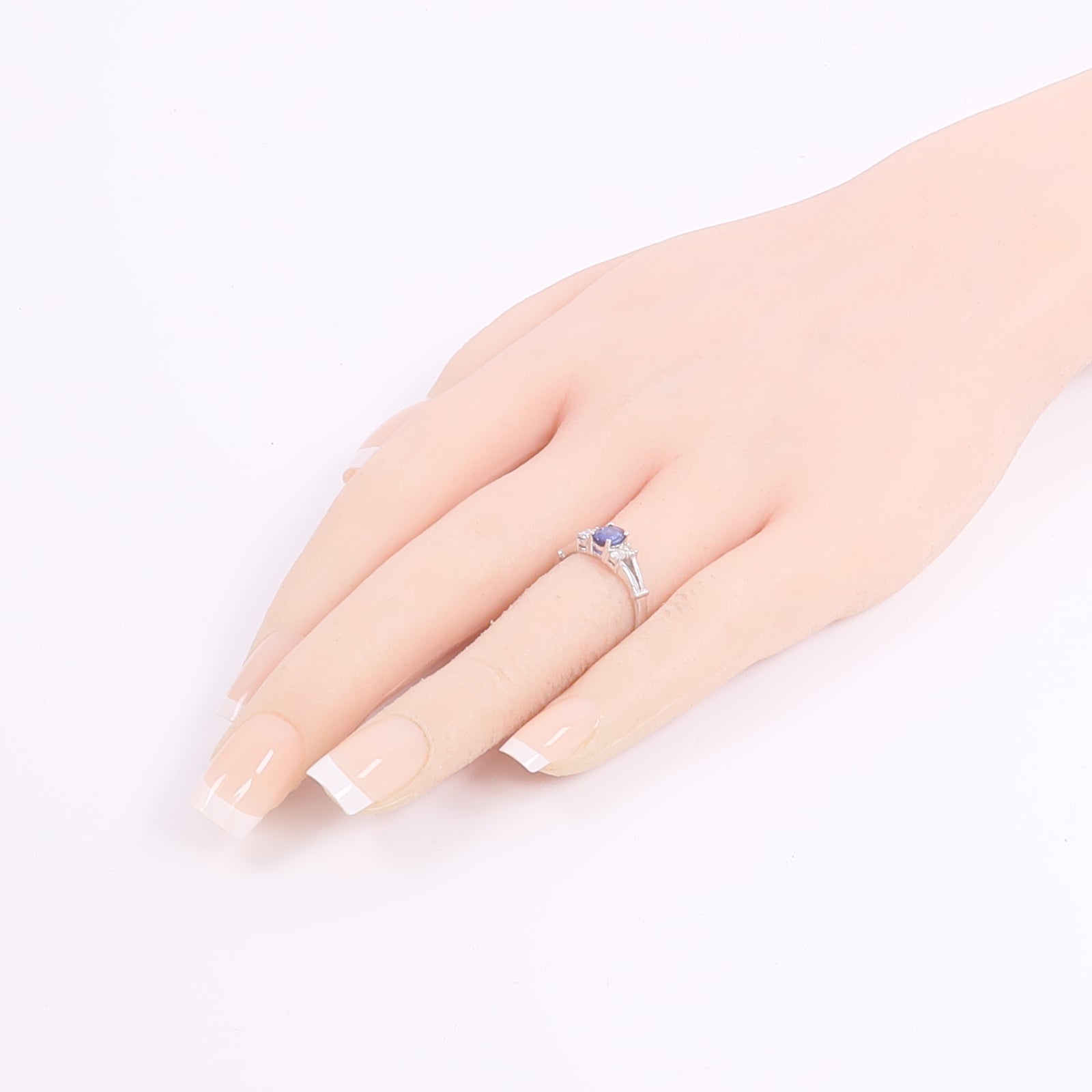 JEWELRY 18K白金Sapphire Diamond Ring藍寶石/鑽石戒指