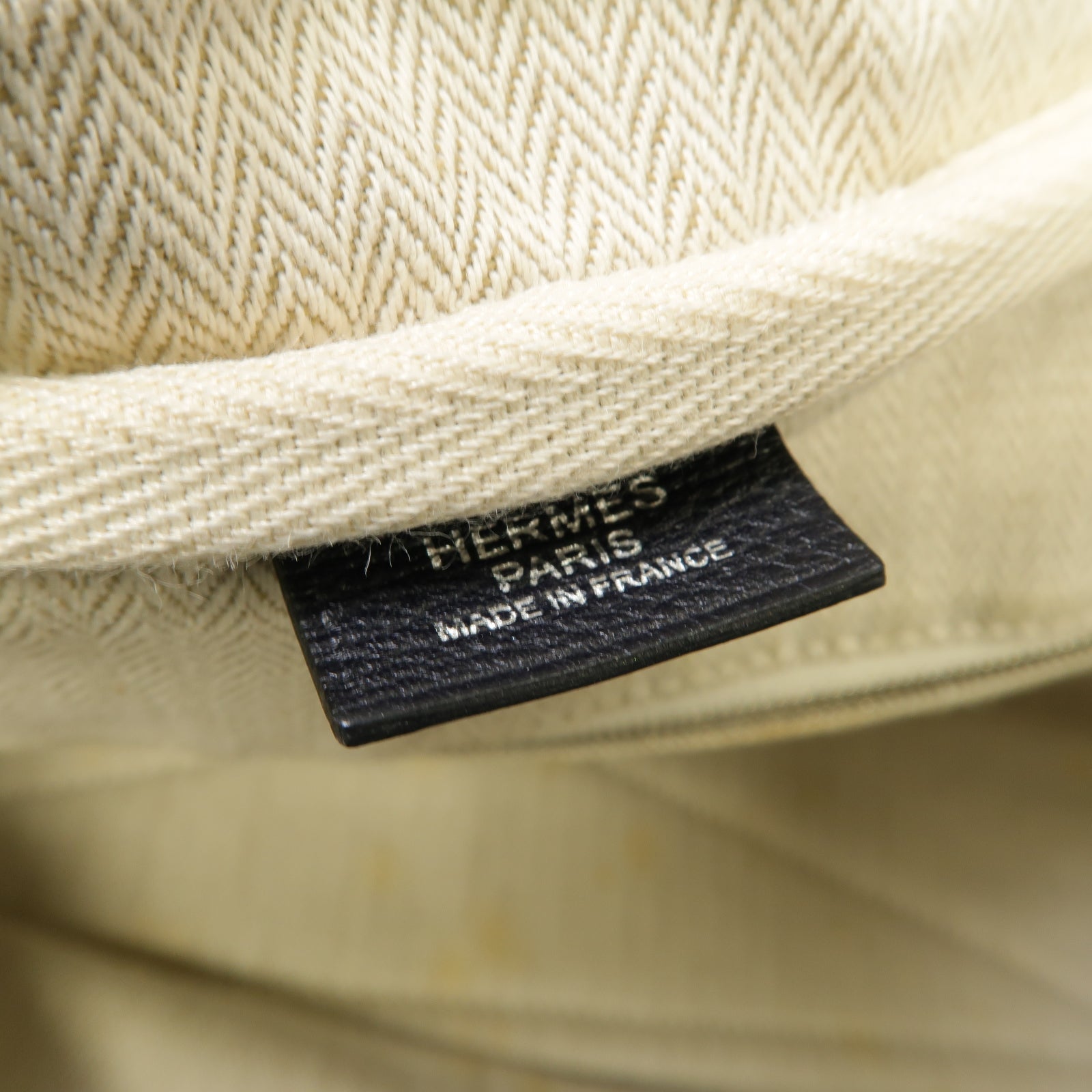 HERMES 【激減優惠】Evercolor皮革Victoria銀扣手挽袋黑色