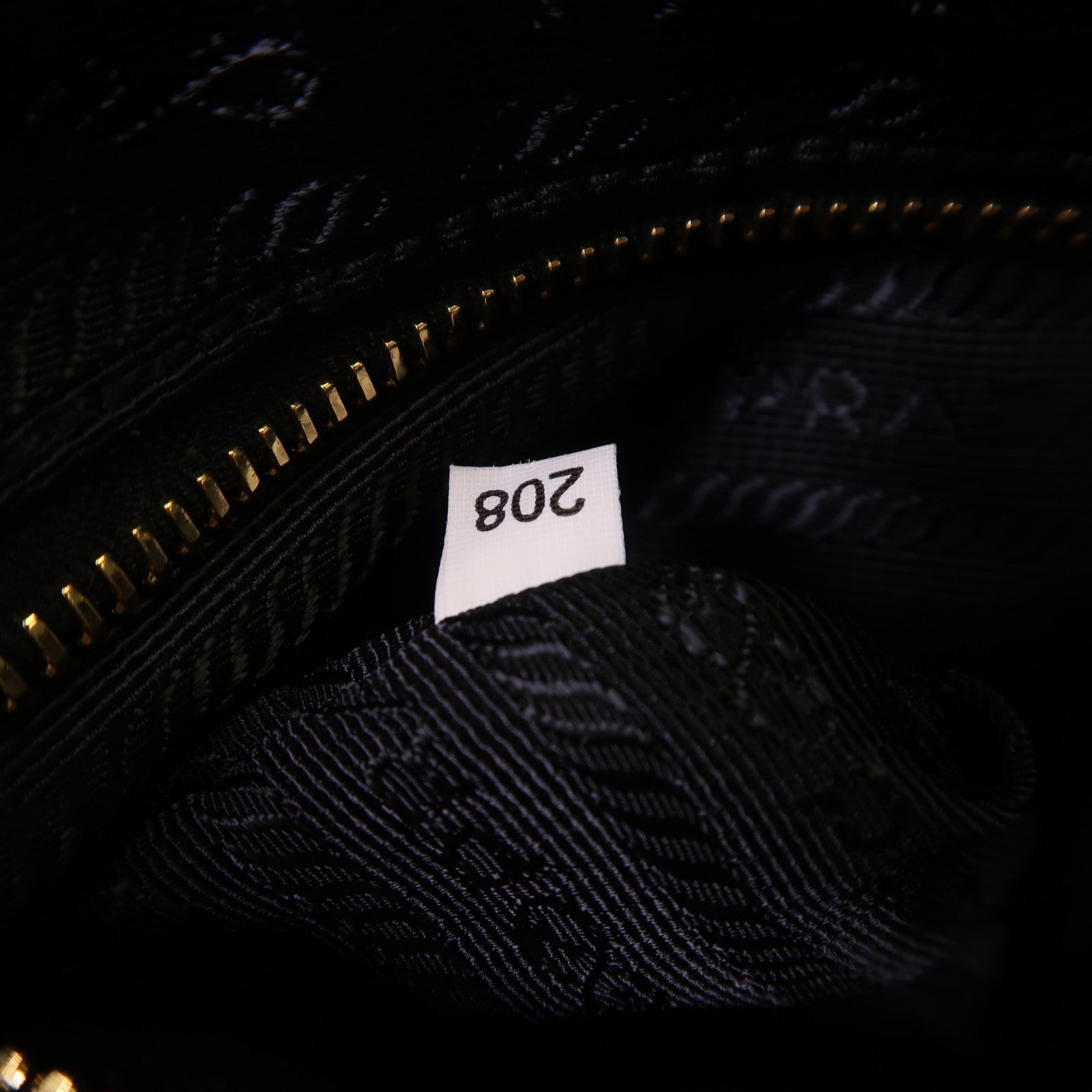 PRADA 尼龍Shoulder Bag金扣肩背袋