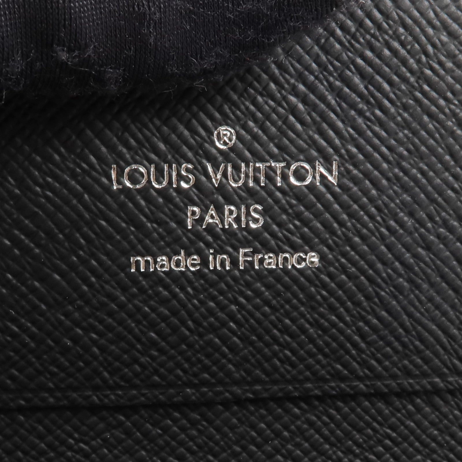 LOUIS VUITTON Monogram Eclipse Envelope Business Card Holder卡片套