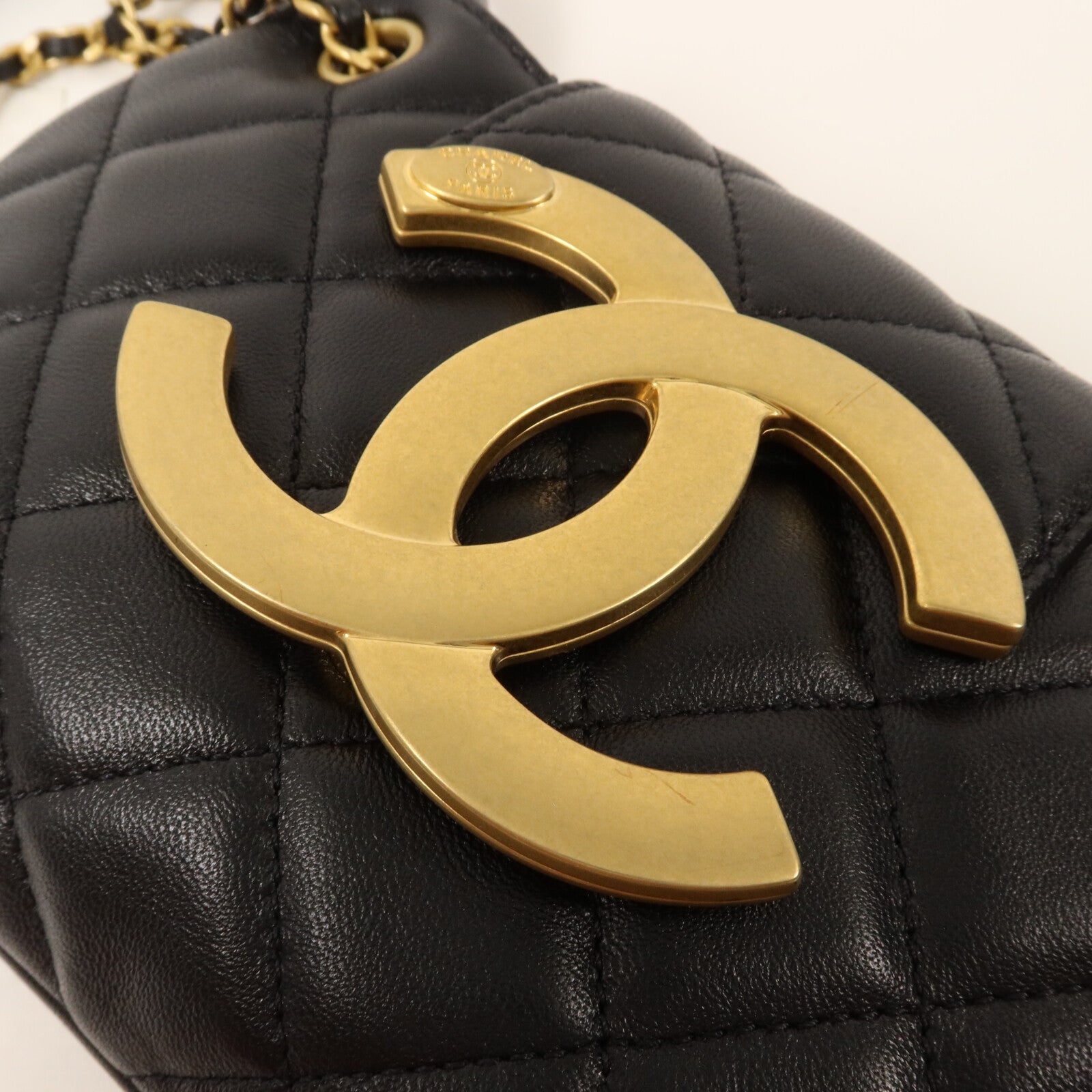 CHANEL 牛皮皮革C24鏈帶肩背袋