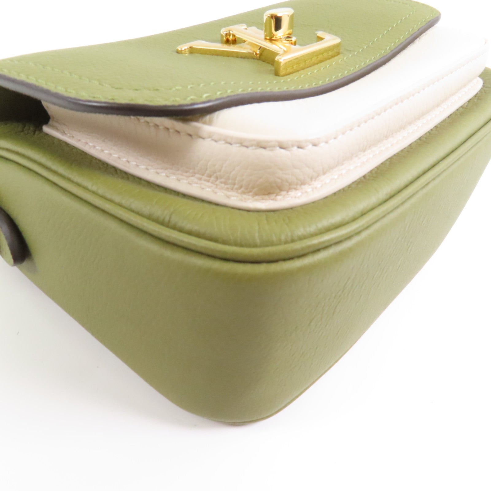 LOUIS VUITTON 牛皮皮革LockMe Tender金扣手挽肩背兩用袋