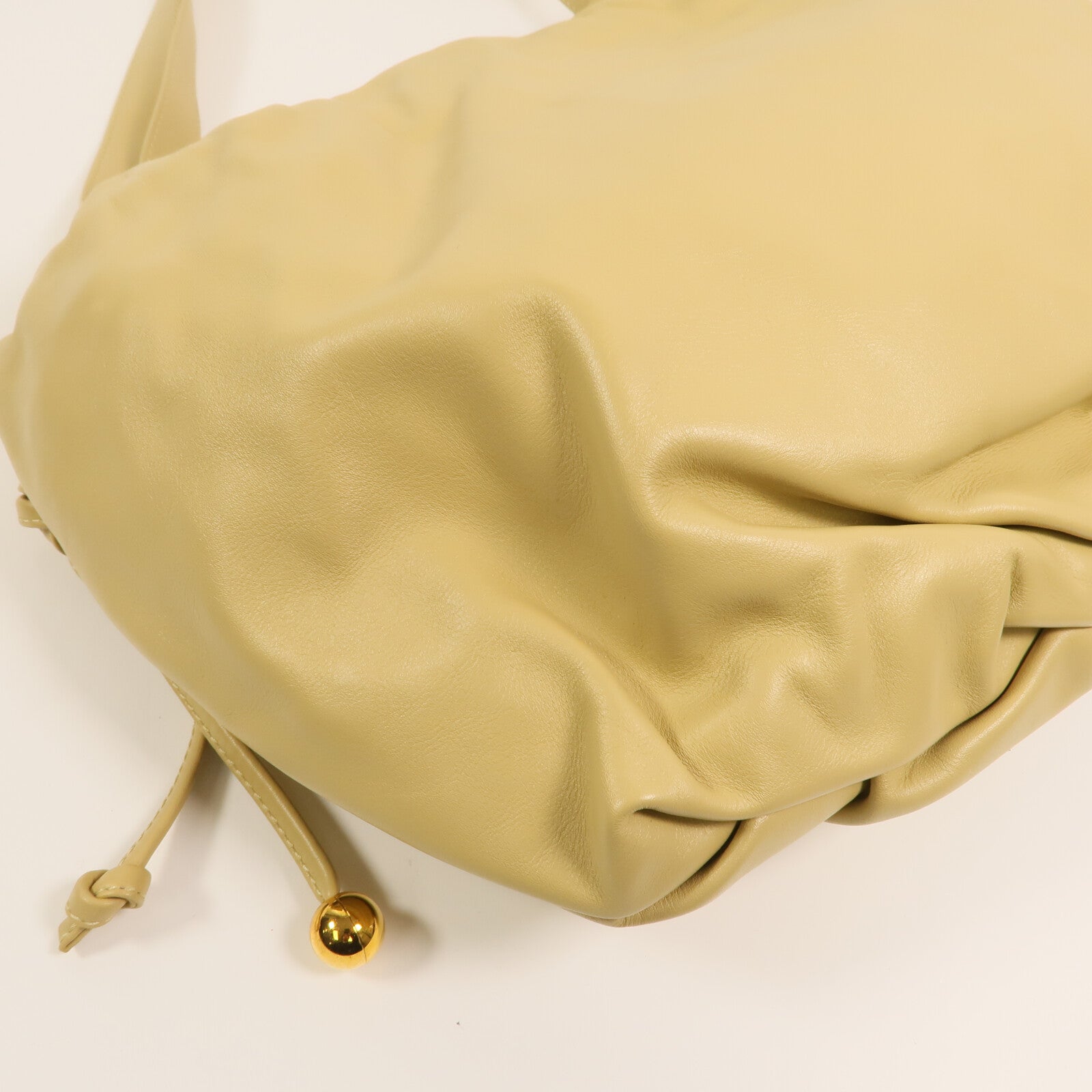 BOTTEGA VENETA 【激減優惠】牛皮皮革The Bulb金扣肩背袋