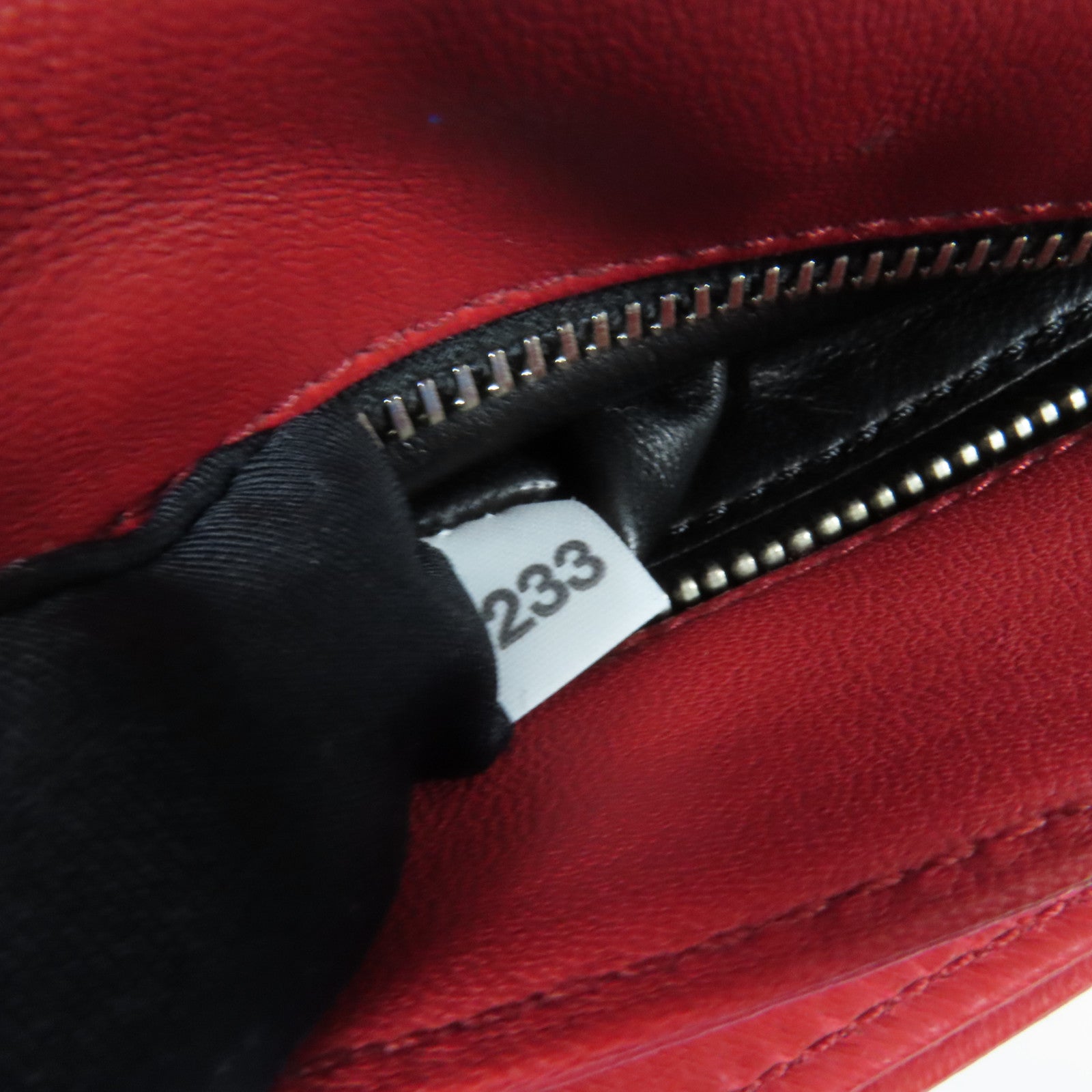 PRADA 羊皮皮革Chain Shoulder銀扣肩背袋