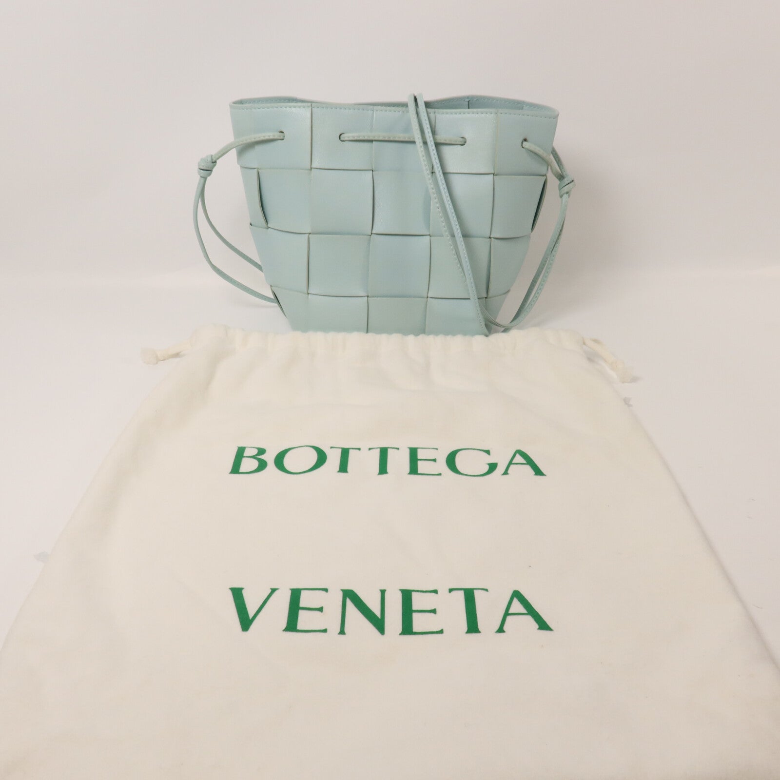 BOTTEGA VENETA 牛皮皮革Cassette Bucket肩背袋