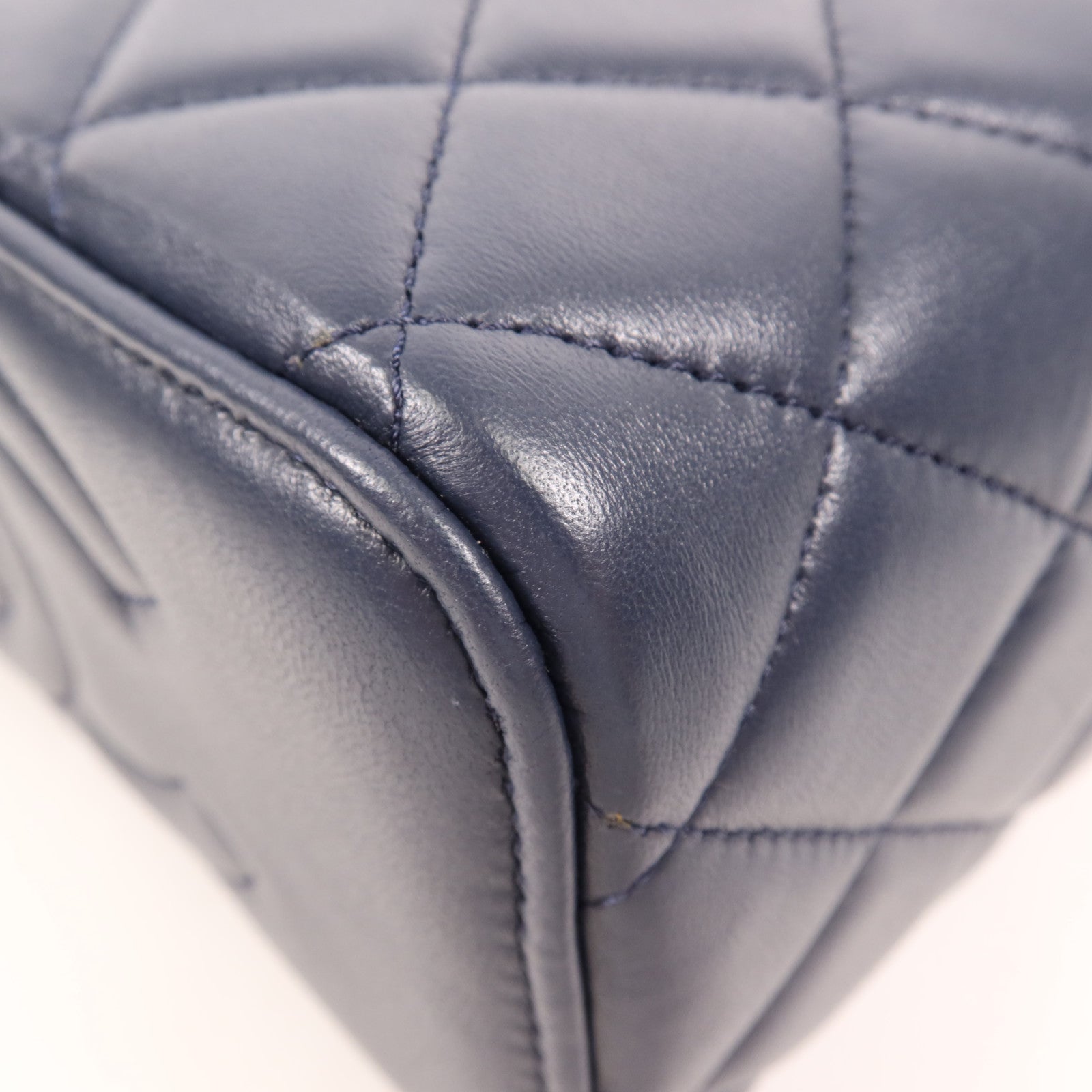 CHANEL 羊皮皮革Vanity Case金扣肩背袋