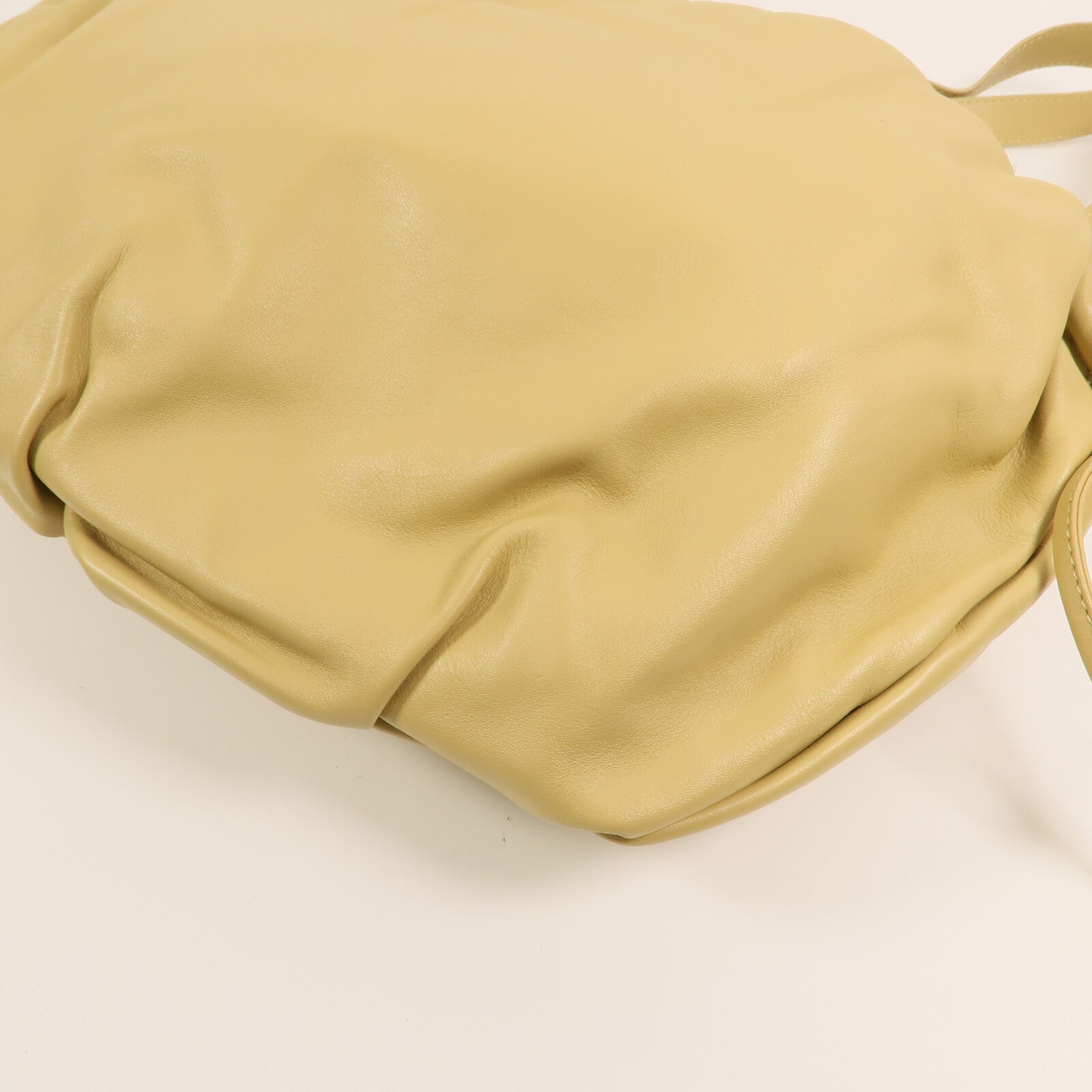 BOTTEGA VENETA 【激減優惠】牛皮皮革The Bulb金扣肩背袋