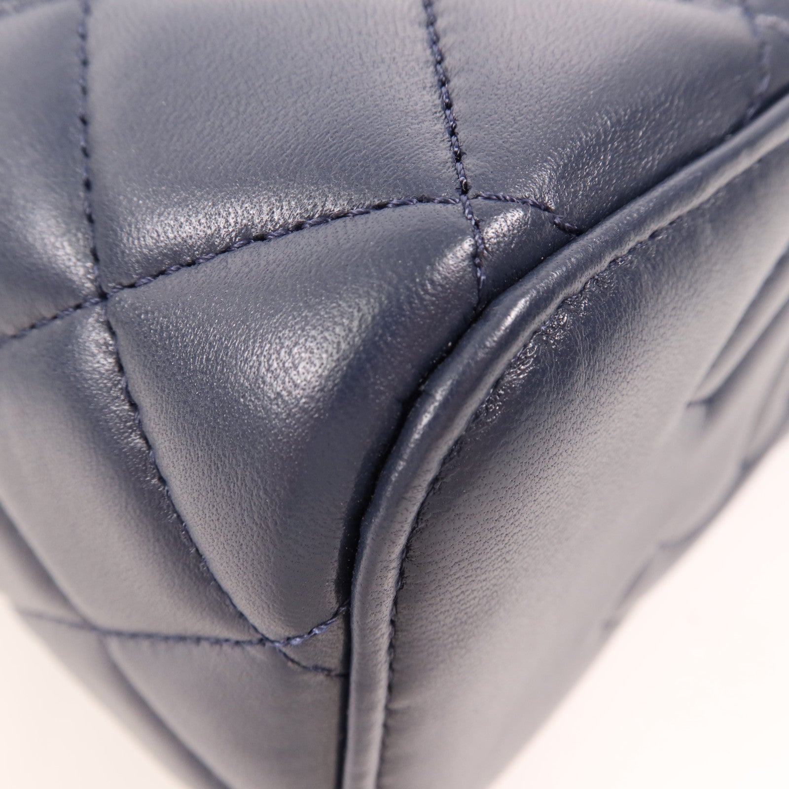 CHANEL 羊皮皮革Vanity Case金扣肩背袋