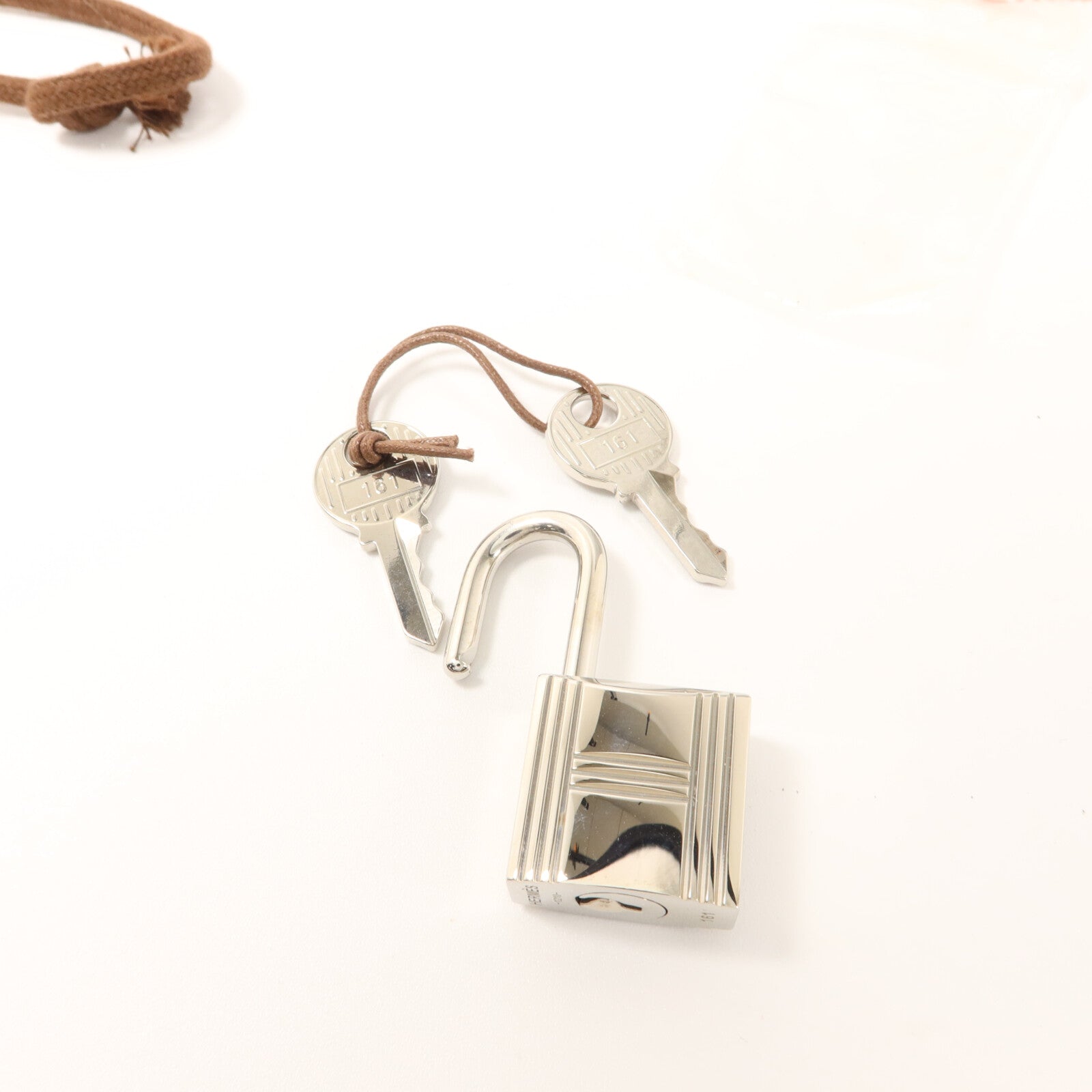 HERMES Clemence皮革Picotin MM手挽袋Gris Perle
