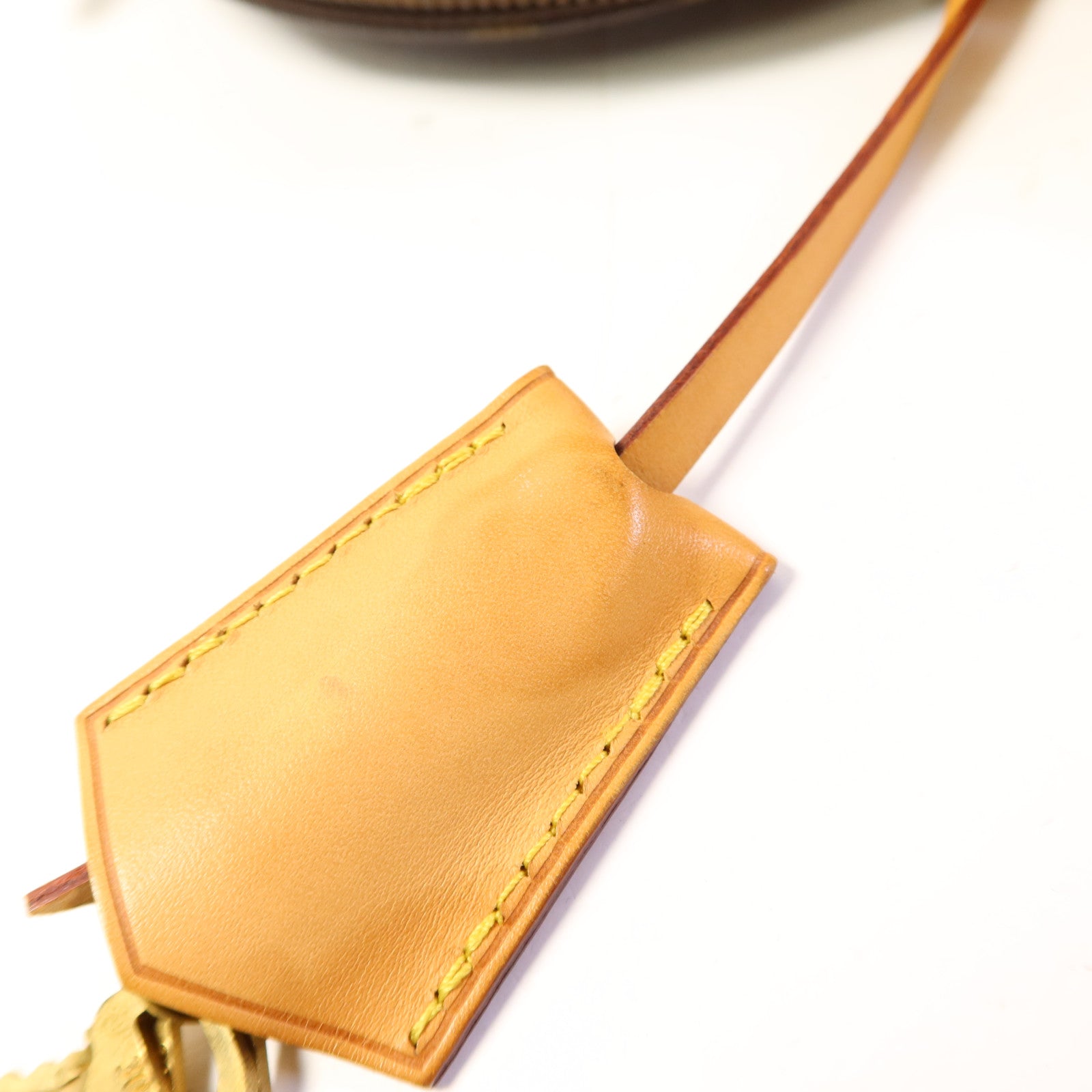 LOUIS VUITTON Monogram Alma金扣手挽袋