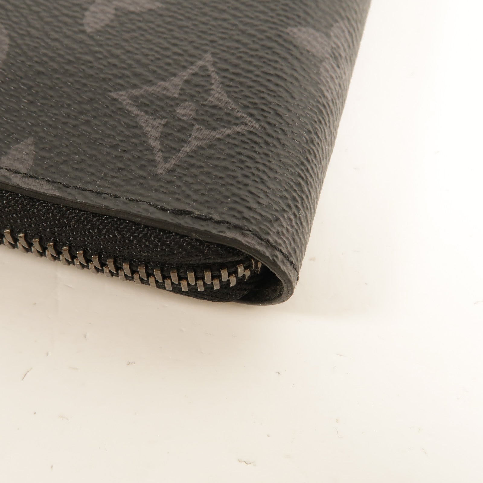 LOUIS VUITTON Monogram Eclipse Zippy Wallet Vertical長錢包