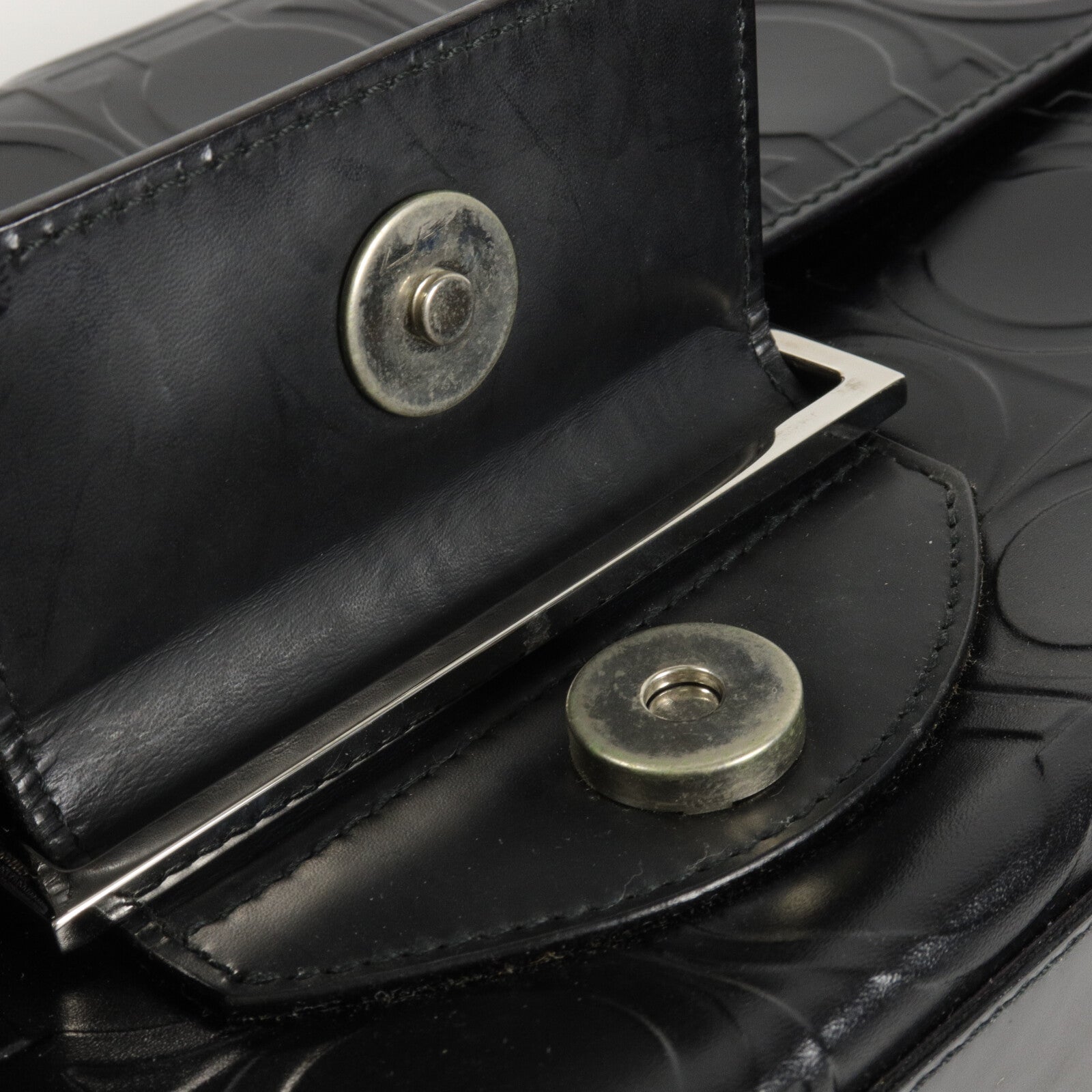 Salvatore Ferragamo 牛皮皮革Gancini肩背袋
