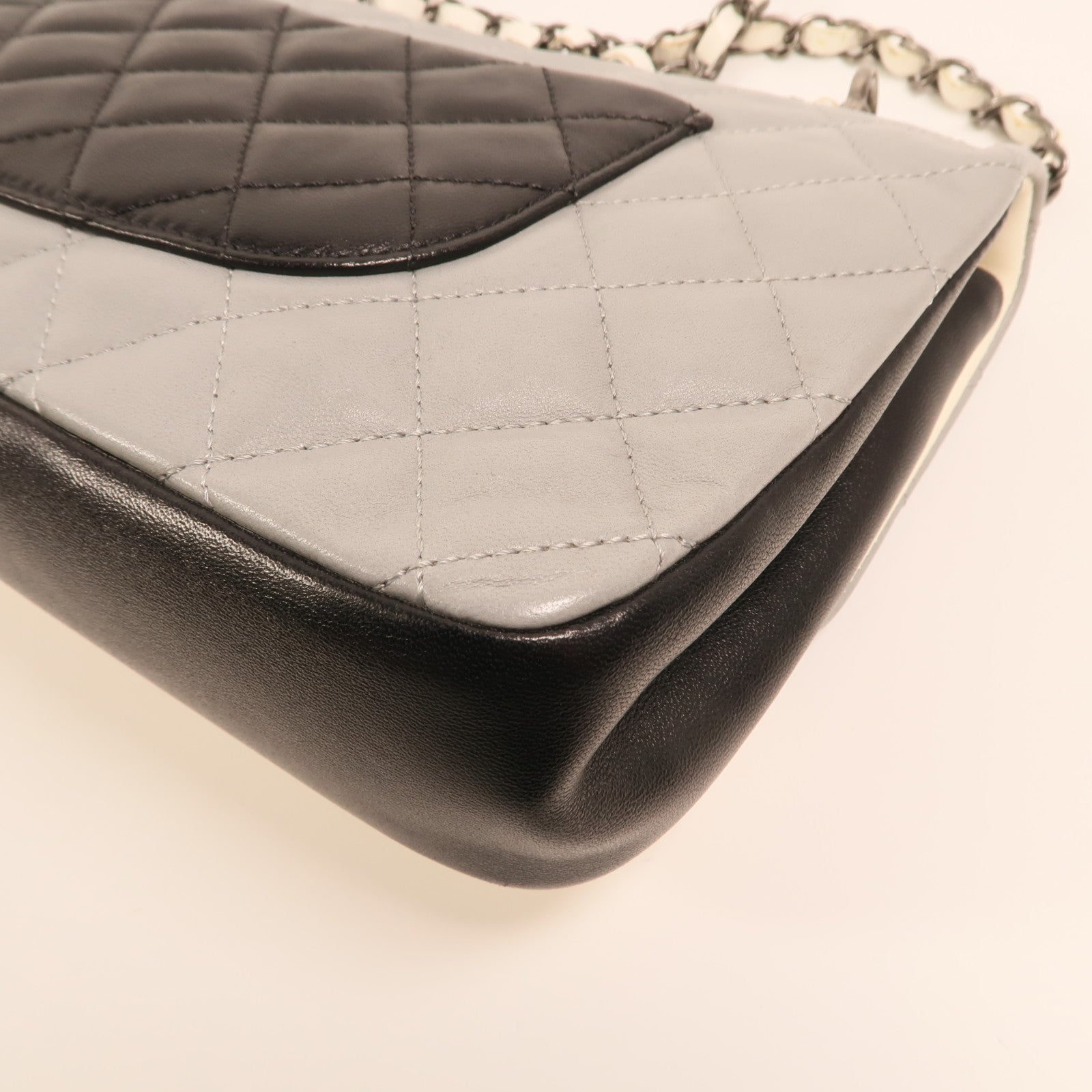 CHANEL 羊皮皮革Chain Shoulder銀扣肩背袋