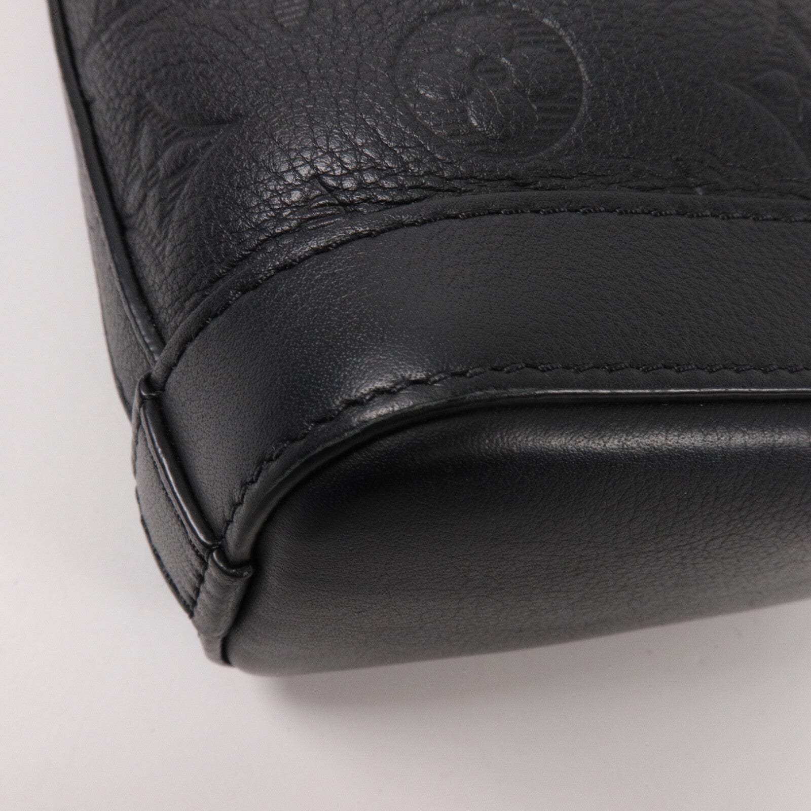 LOUIS VUITTON Monogram Shadow Neo Sling肩背袋