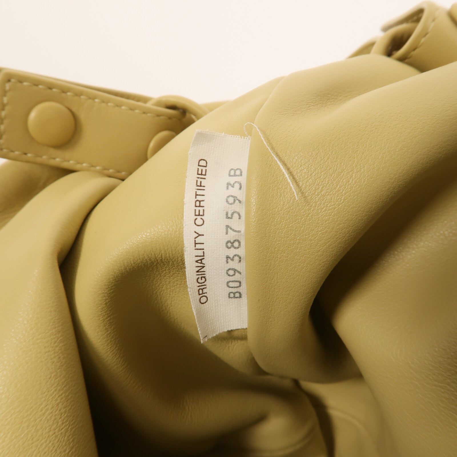 BOTTEGA VENETA 【激減優惠】牛皮皮革The Bulb金扣肩背袋