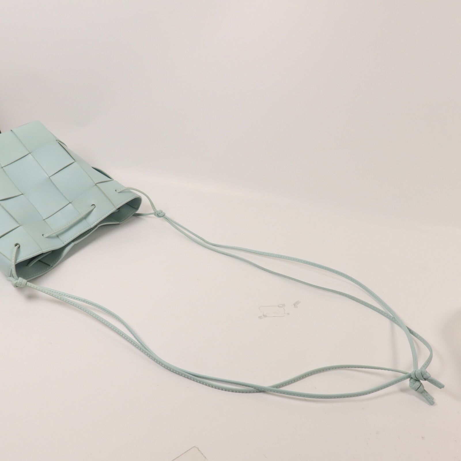 BOTTEGA VENETA 牛皮皮革Cassette Bucket肩背袋
