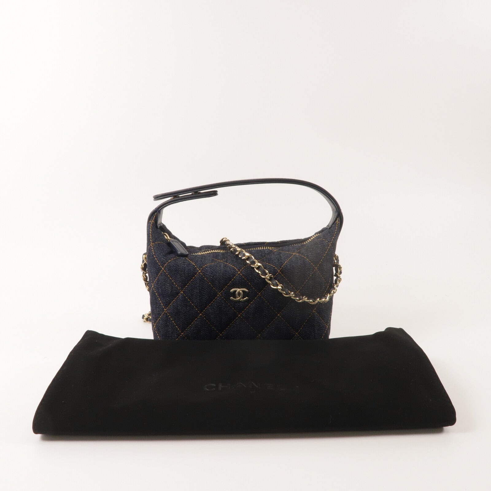CHANEL 牛仔布Classic Clutch With Chain鏈帶手挽肩背兩用袋