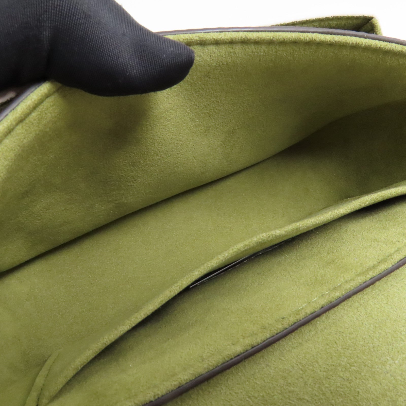 LOUIS VUITTON 牛皮皮革LockMe Tender金扣手挽肩背兩用袋