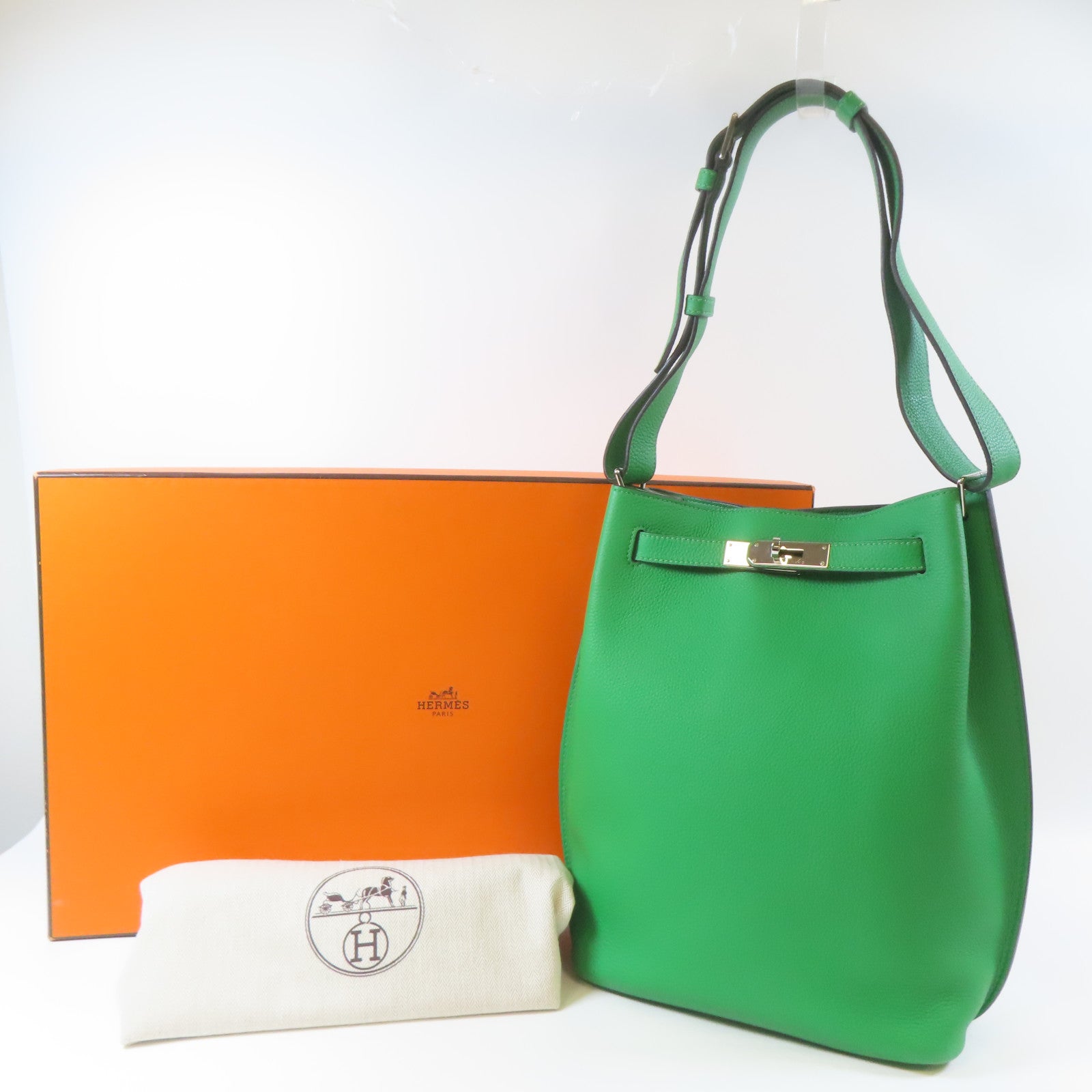 HERMES Togo皮革So Kelly 22銀扣肩背袋Bambou竹子綠色