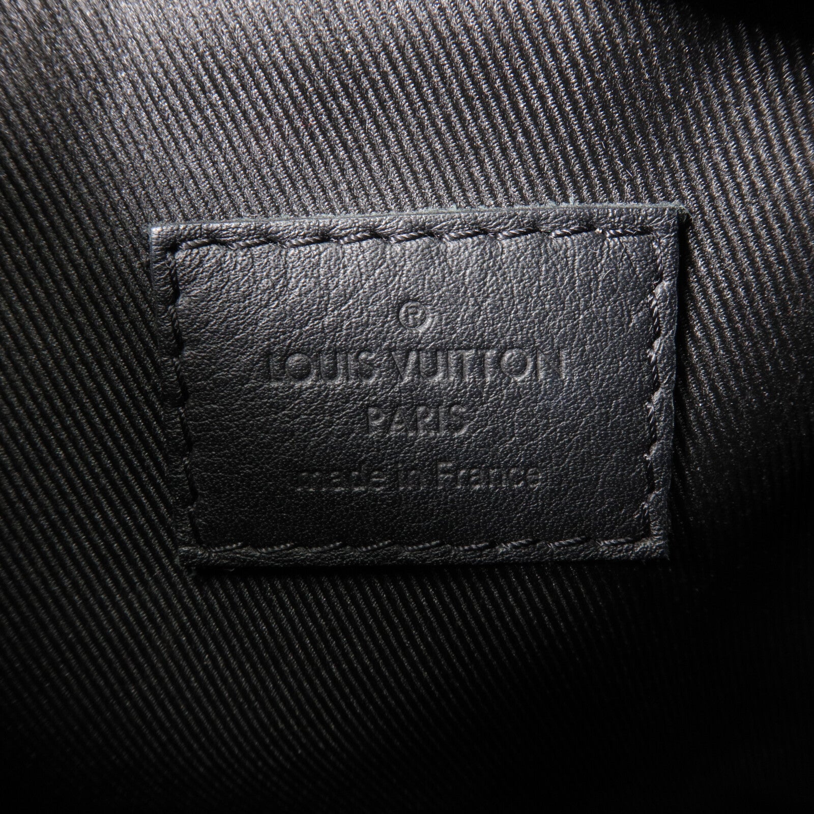 LOUIS VUITTON Monogram Shadow Neo Sling肩背袋