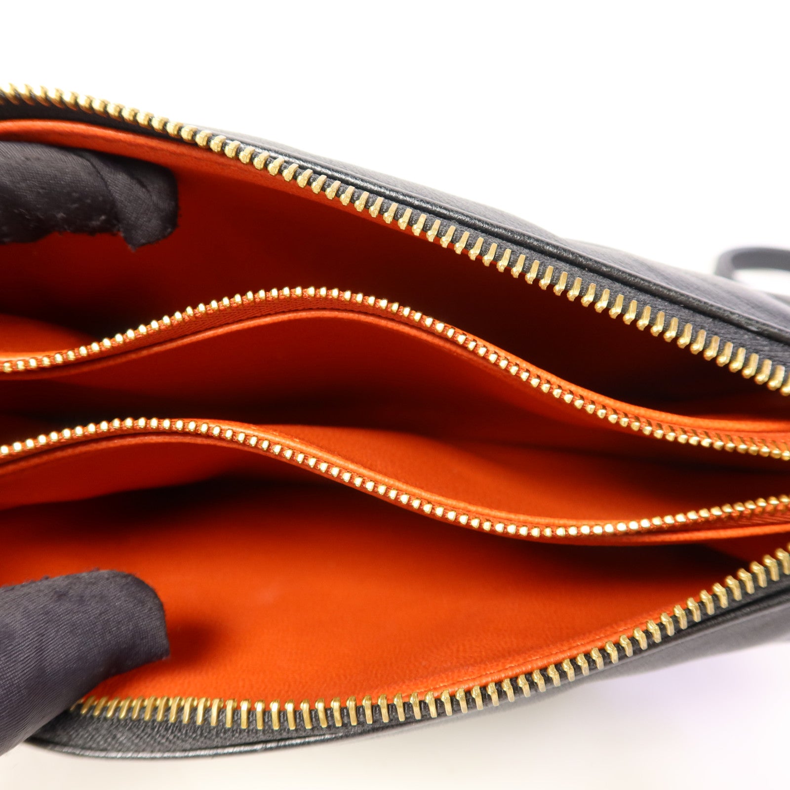 LOUIS VUITTON Monogram Embossed Coussin BB金扣鏈帶手挽肩背兩用袋