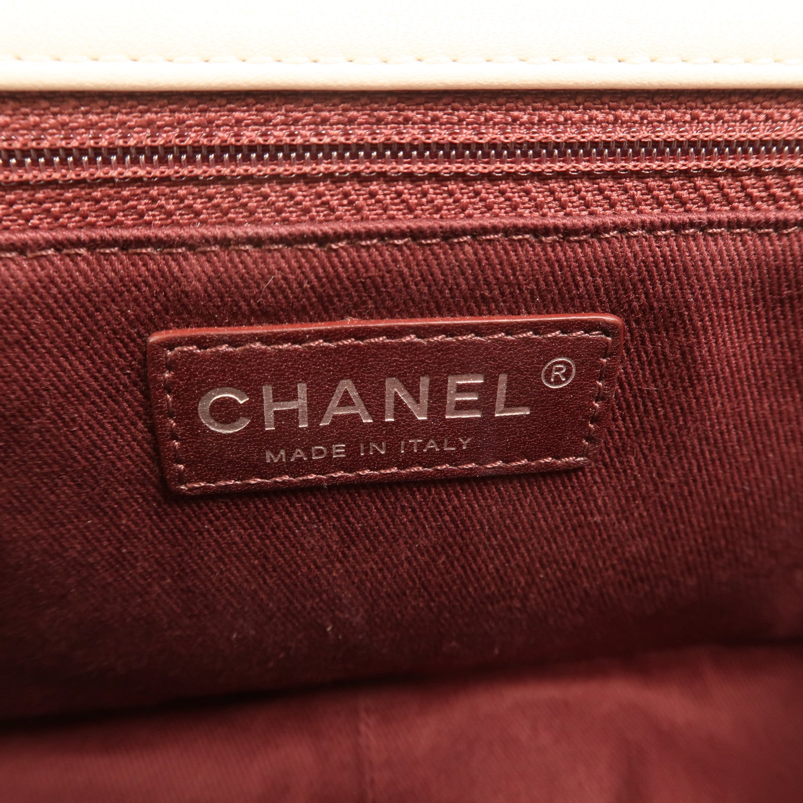 CHANEL 羊皮皮革Chain Shoulder銀扣肩背袋