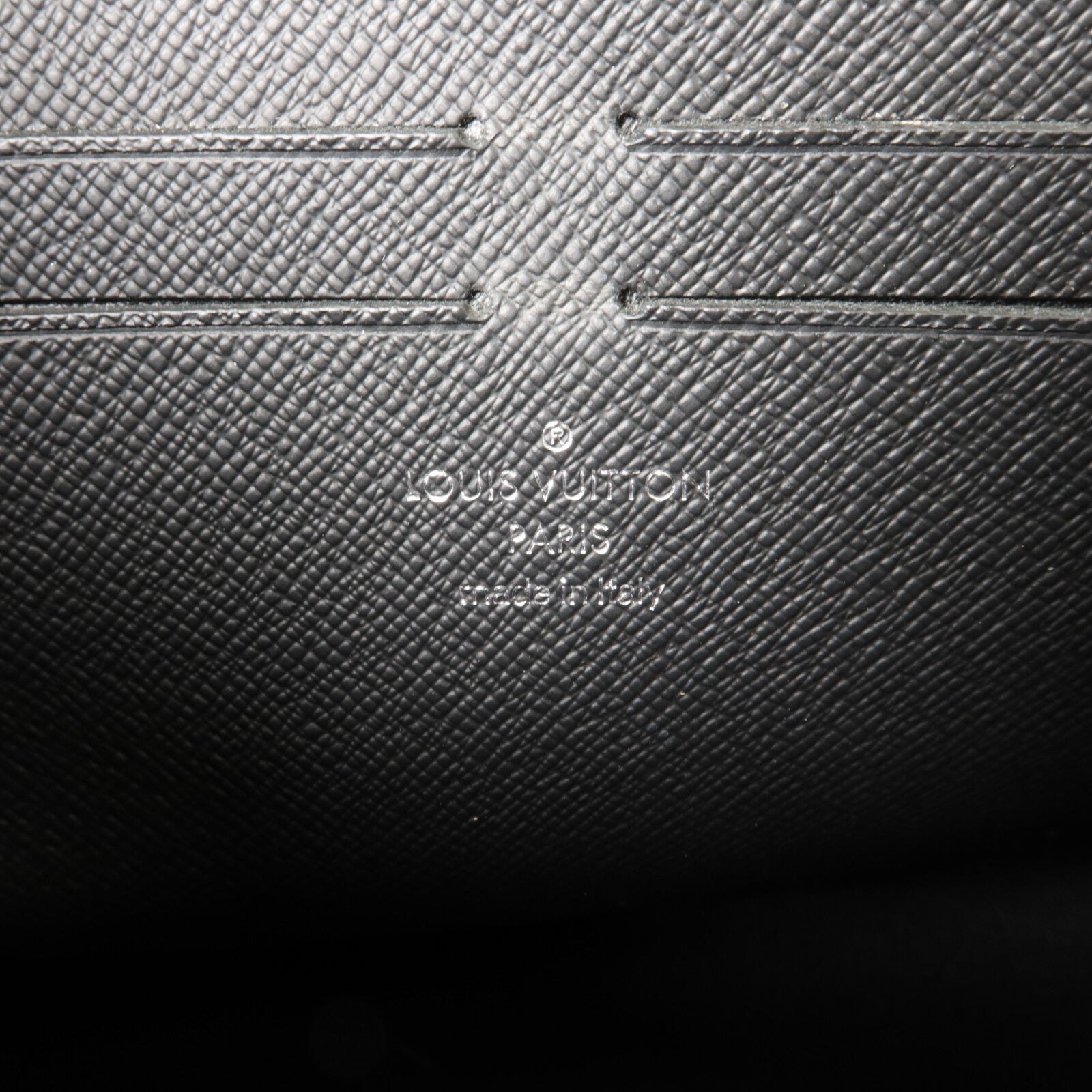 LOUIS VUITTON Monogram Eclipse Pochette Voyage MM銀扣手拿包