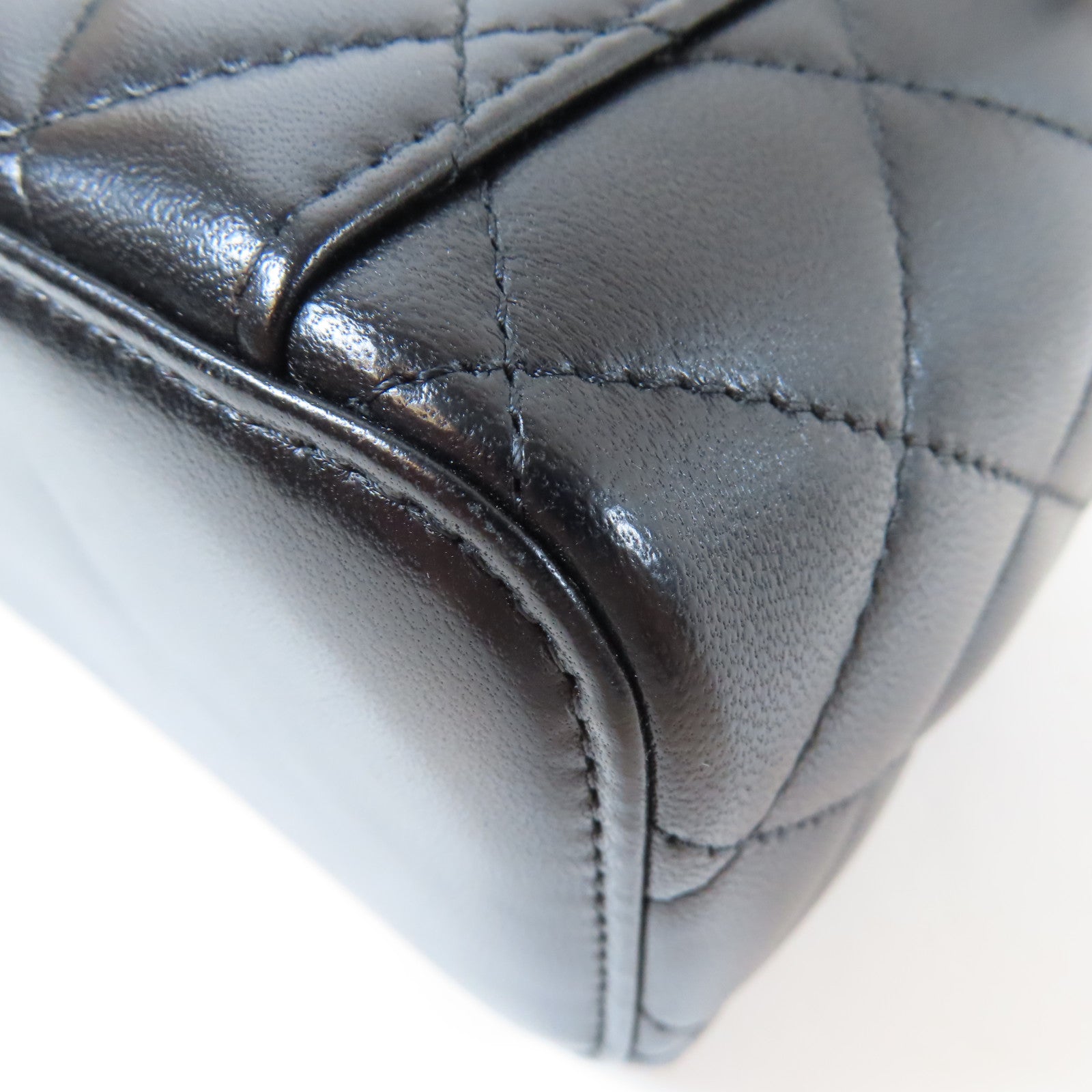CHANEL 菱格羊皮皮革Vanity Case金扣鏈帶肩背袋黑色
