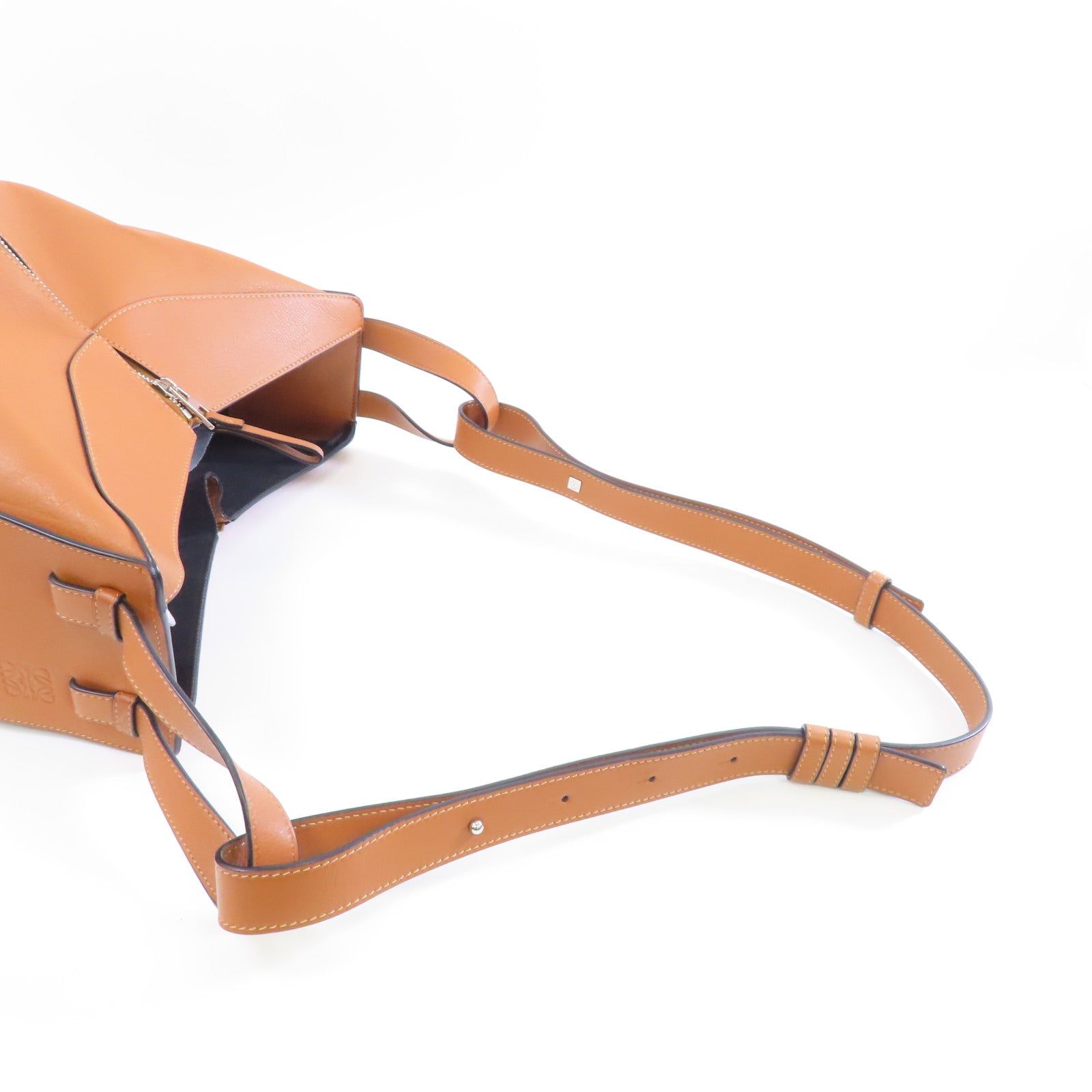 LOEWE 牛皮皮革Hammock銀扣手挽肩背兩用袋棕色
