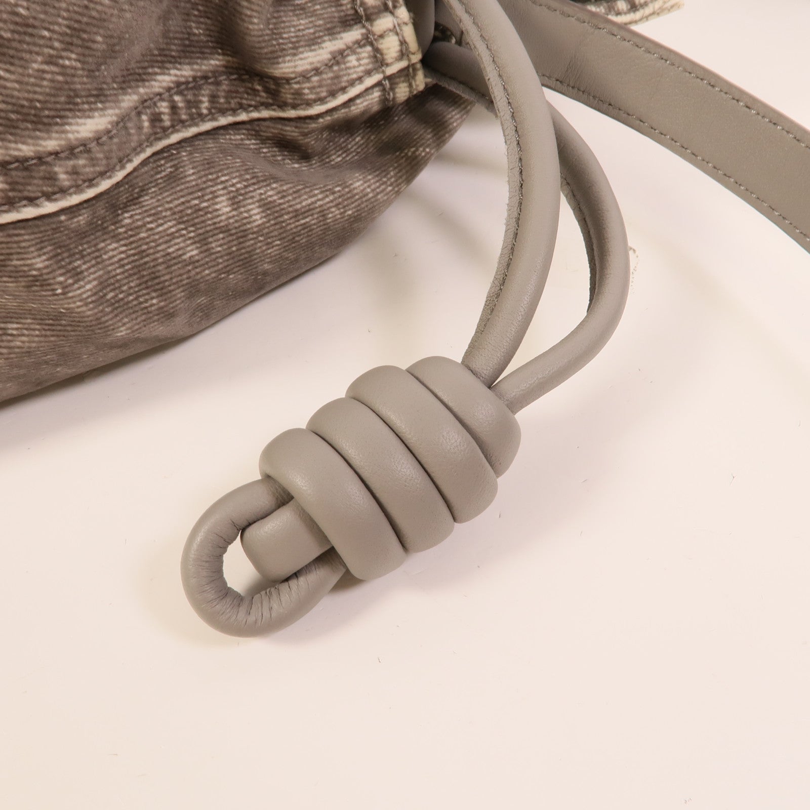 LOEWE 牛仔布Flamenco Medium肩背袋