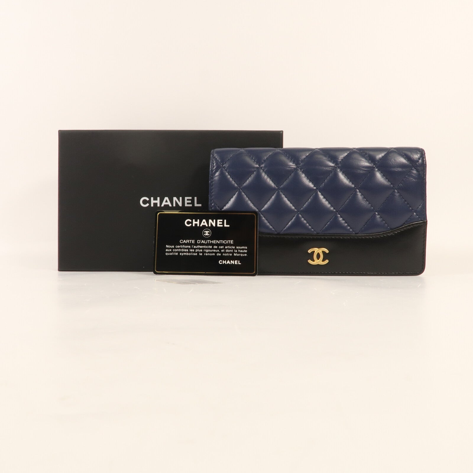 CHANEL 牛皮皮革Long Wallet金扣長錢包