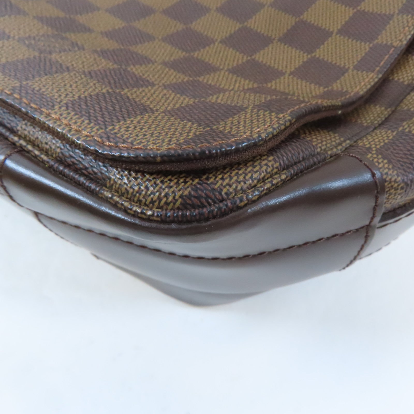 LOUIS VUITTON Damier Bastille金扣肩背袋棕色