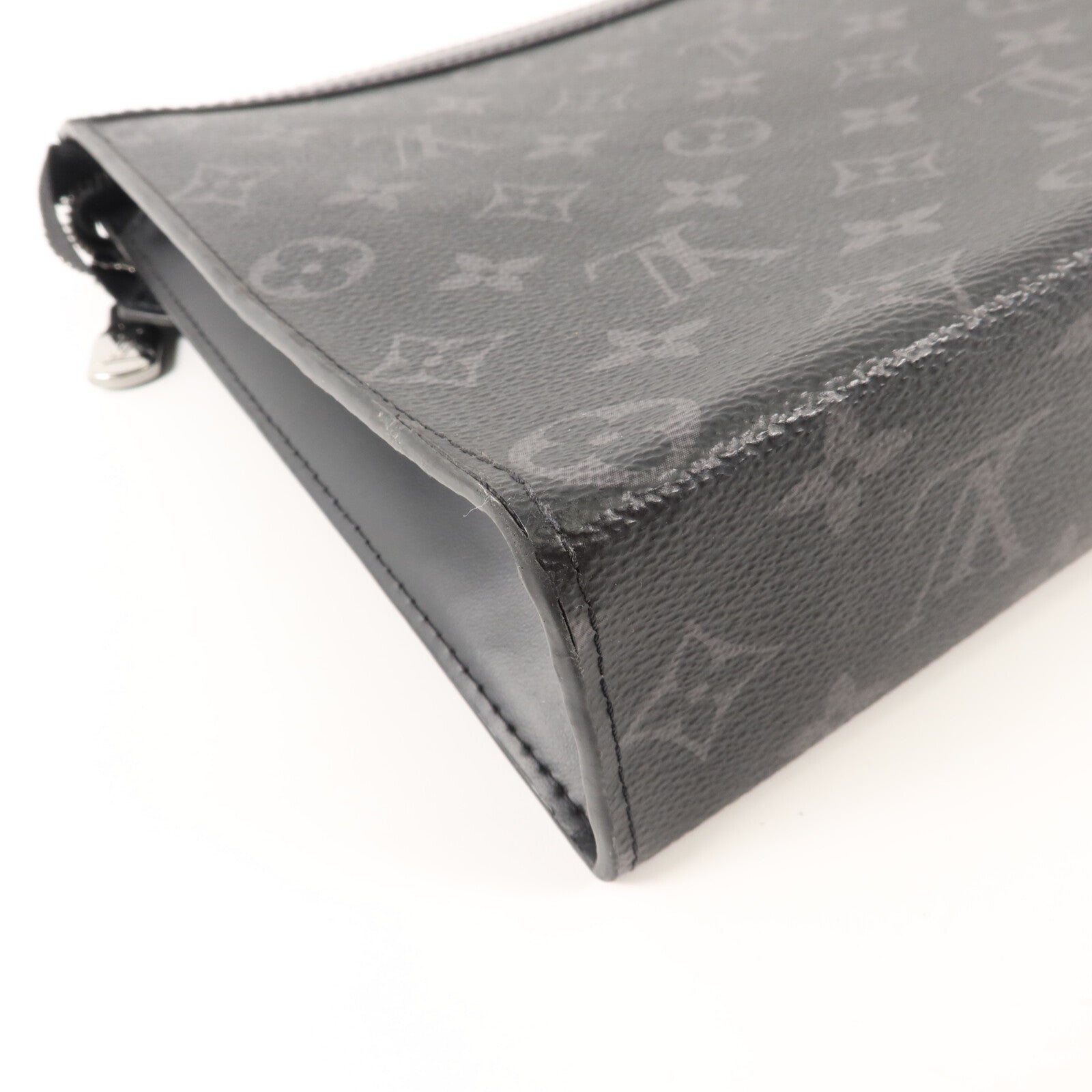 LOUIS VUITTON Monogram Eclipse Pochette Voyage MM銀扣手拿包