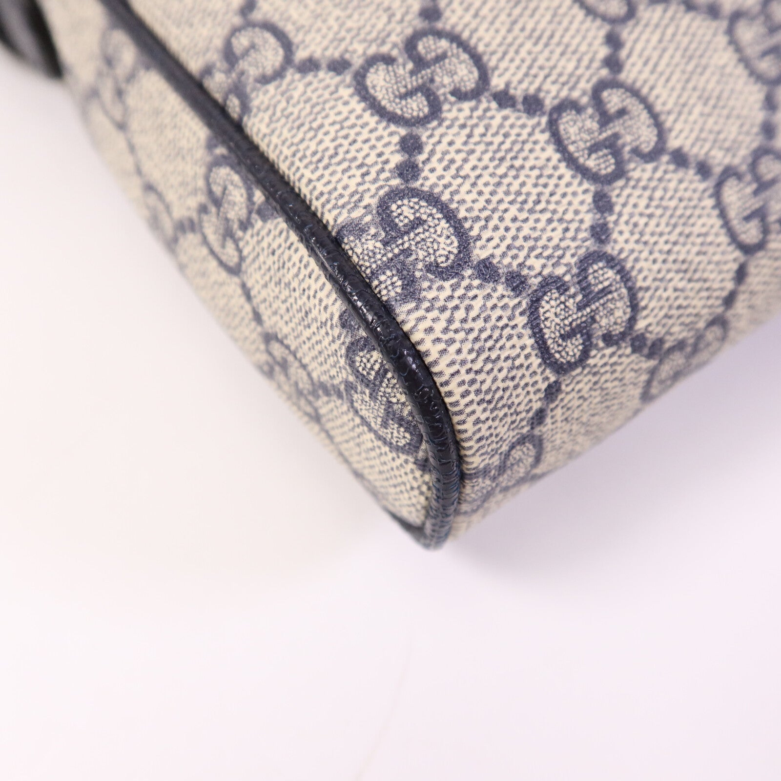 GUCCI 塗層帆布Ophidia Messenger GG Supreme銀扣肩背袋