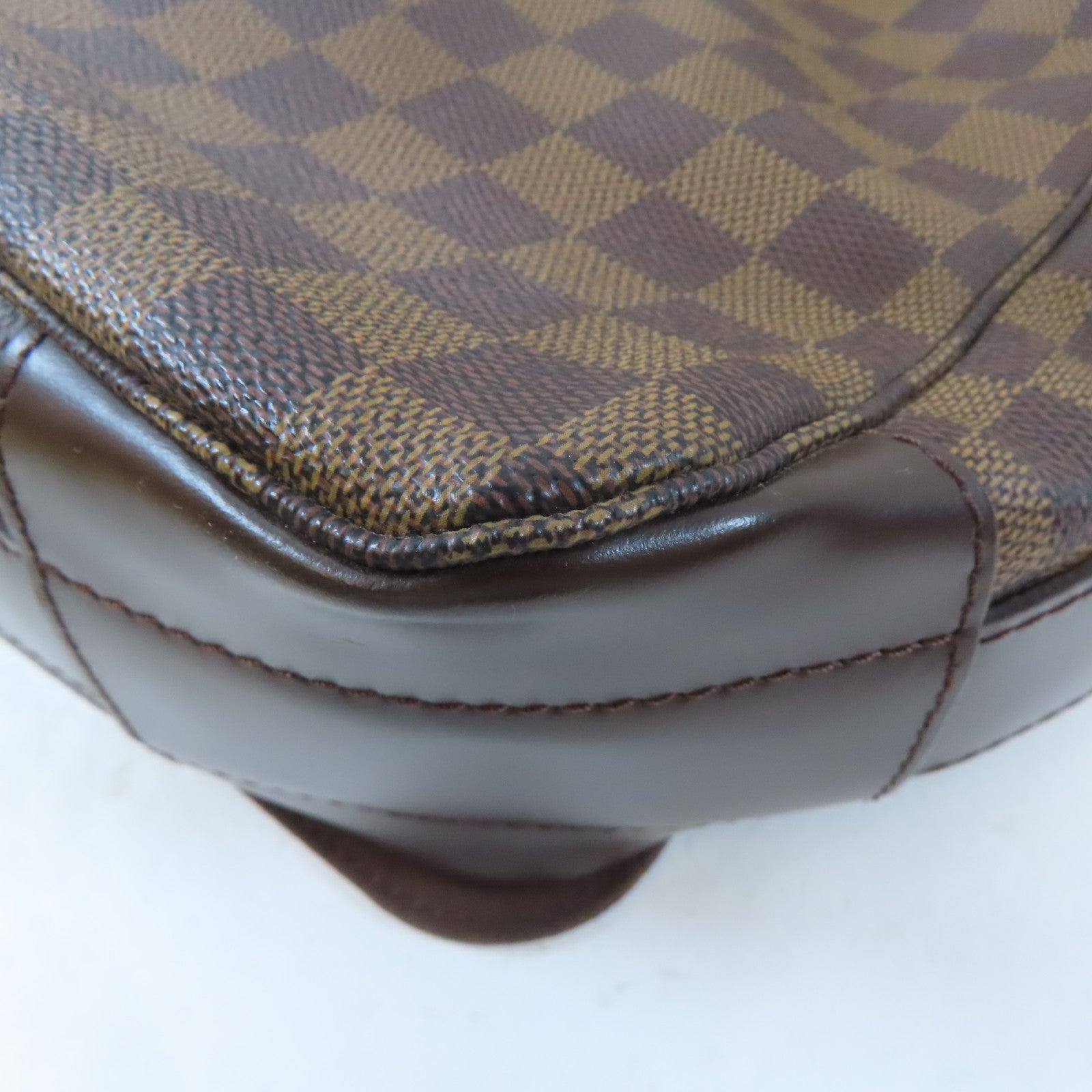LOUIS VUITTON Damier Bastille金扣肩背袋棕色