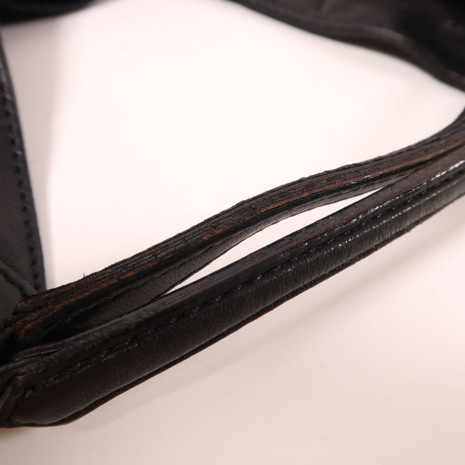GIVENCHY 皮革Shoulder Bag金扣肩背袋
