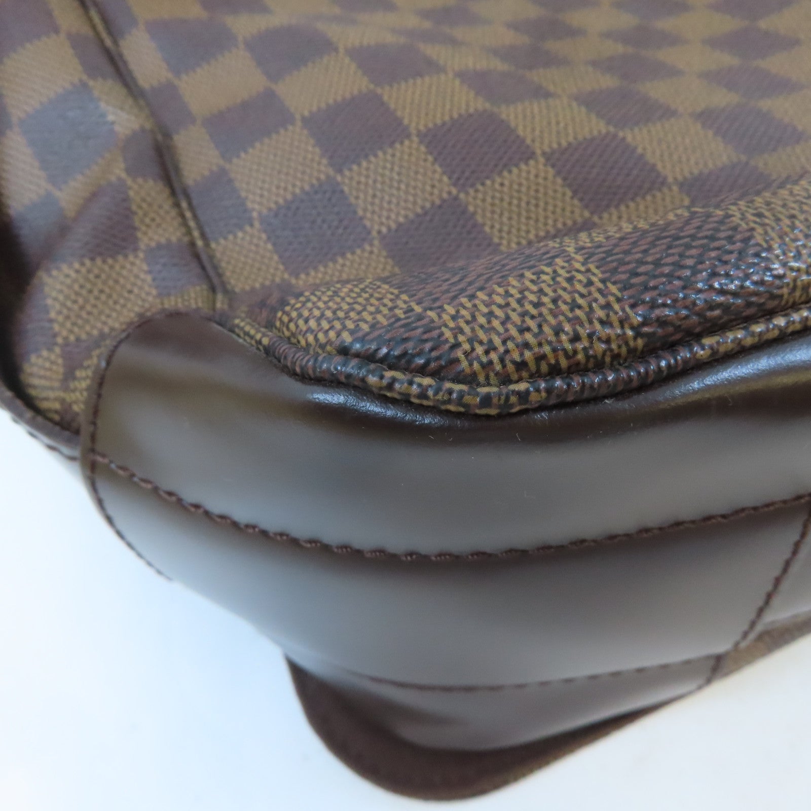 LOUIS VUITTON Damier Bastille金扣肩背袋棕色