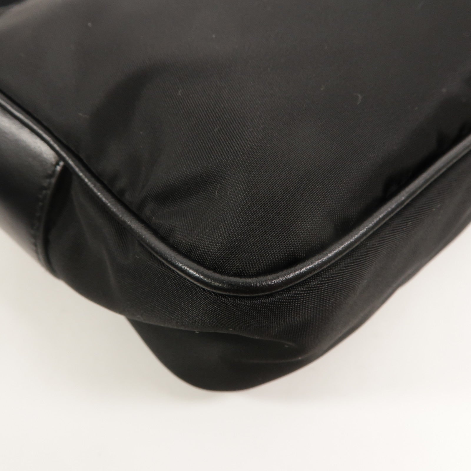 PRADA 尼龍New Vela Shoulder Bag肩背袋