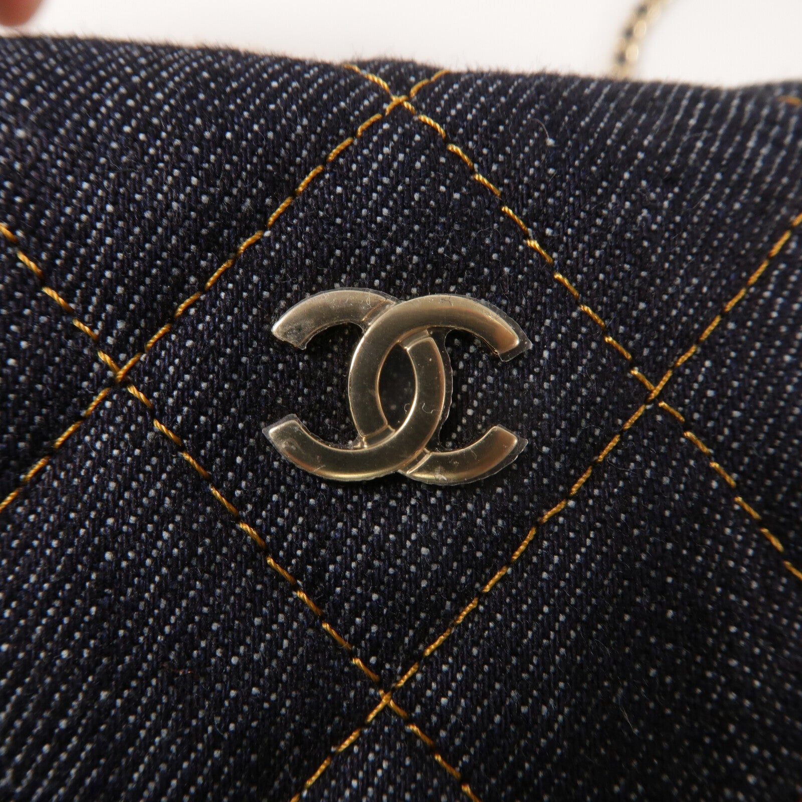 CHANEL 牛仔布Classic Clutch With Chain鏈帶手挽肩背兩用袋