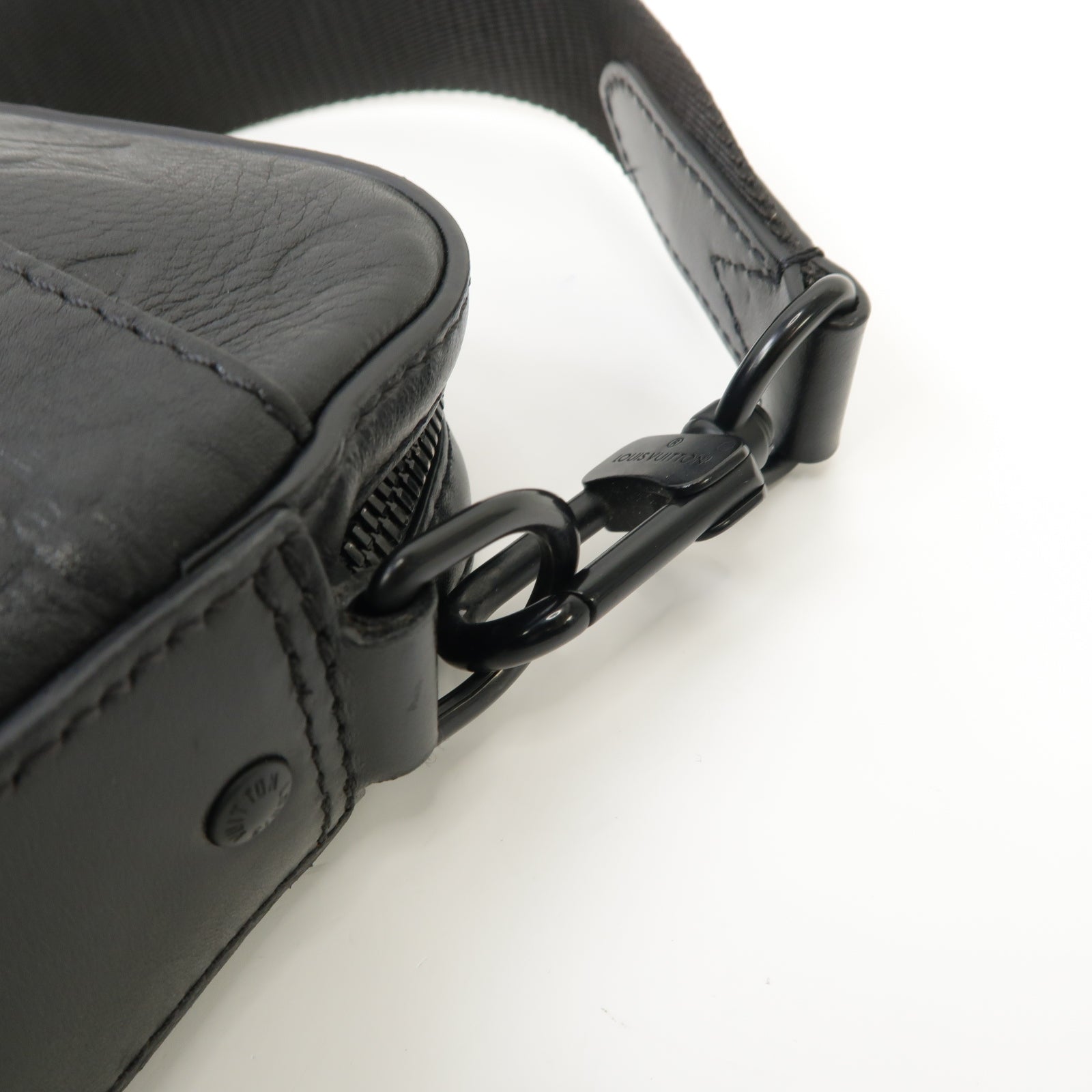 LOUIS VUITTON Monogram Shadow Duo Shoulder Bag肩背袋黑色